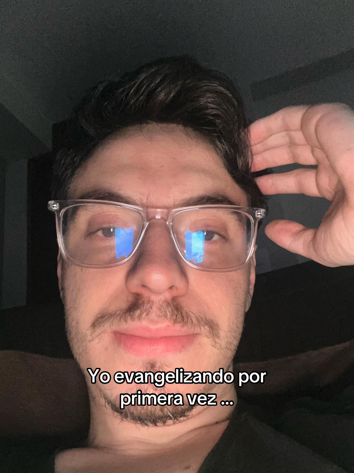 @El&iacute;as Est&eacute;fano Ismod