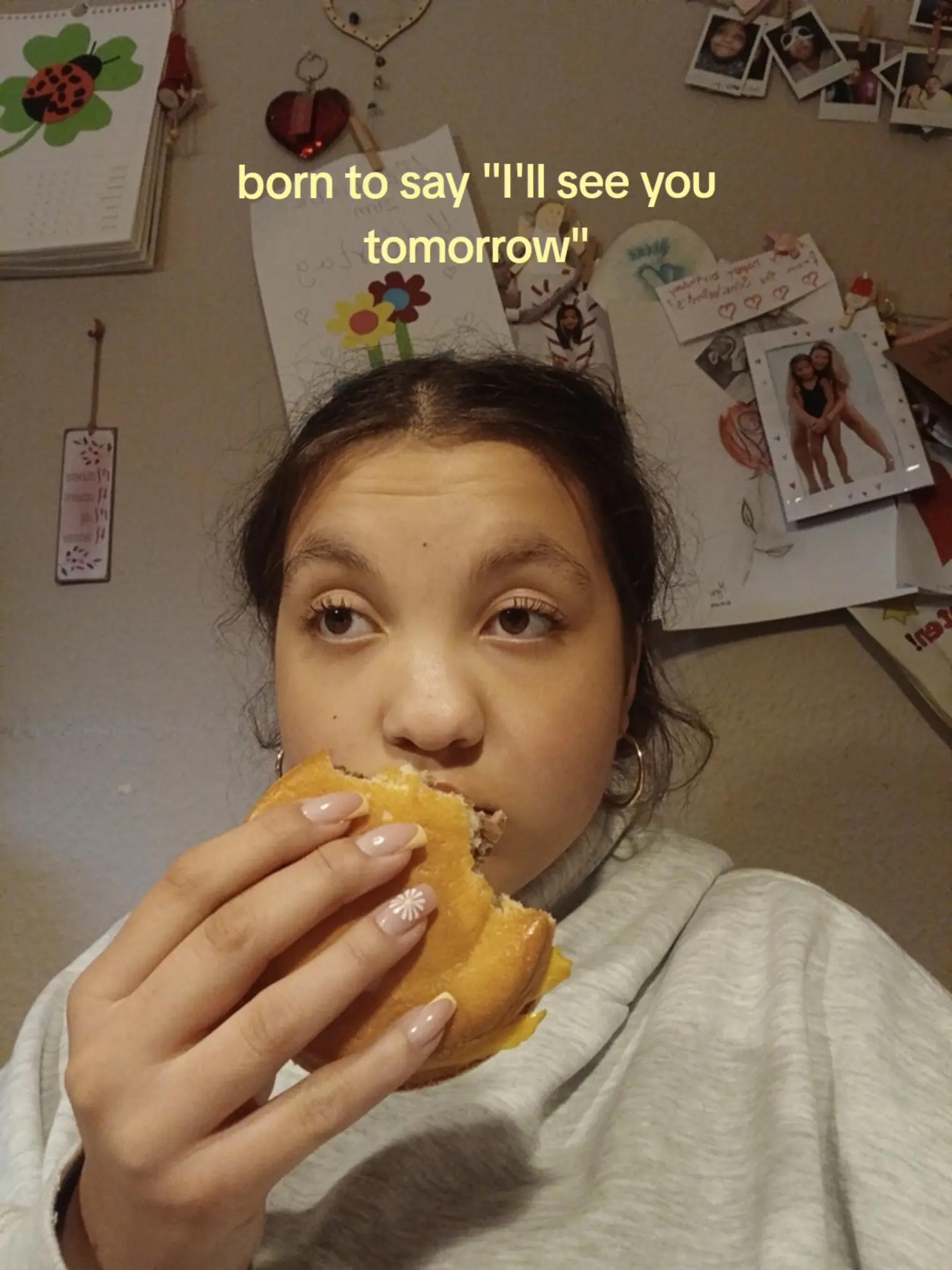 @𝓜𝔂𝓻𝓪 🌺