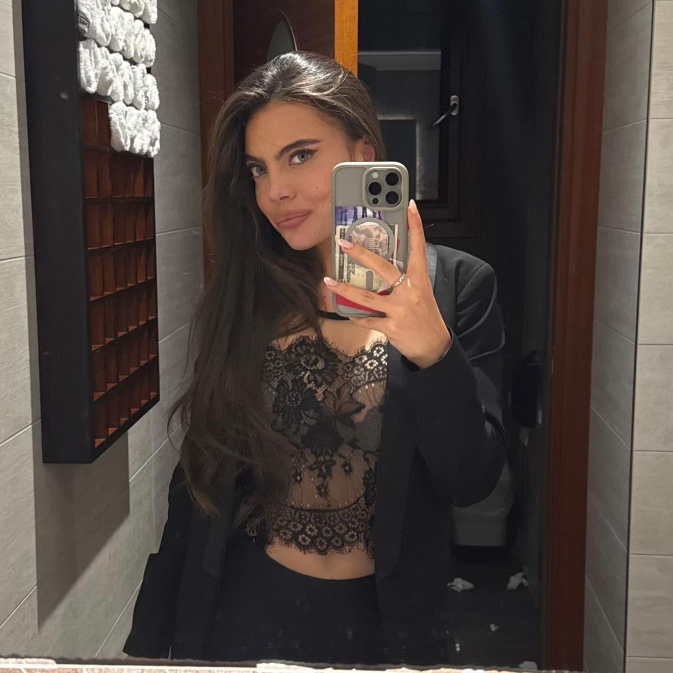 @Iambibbi