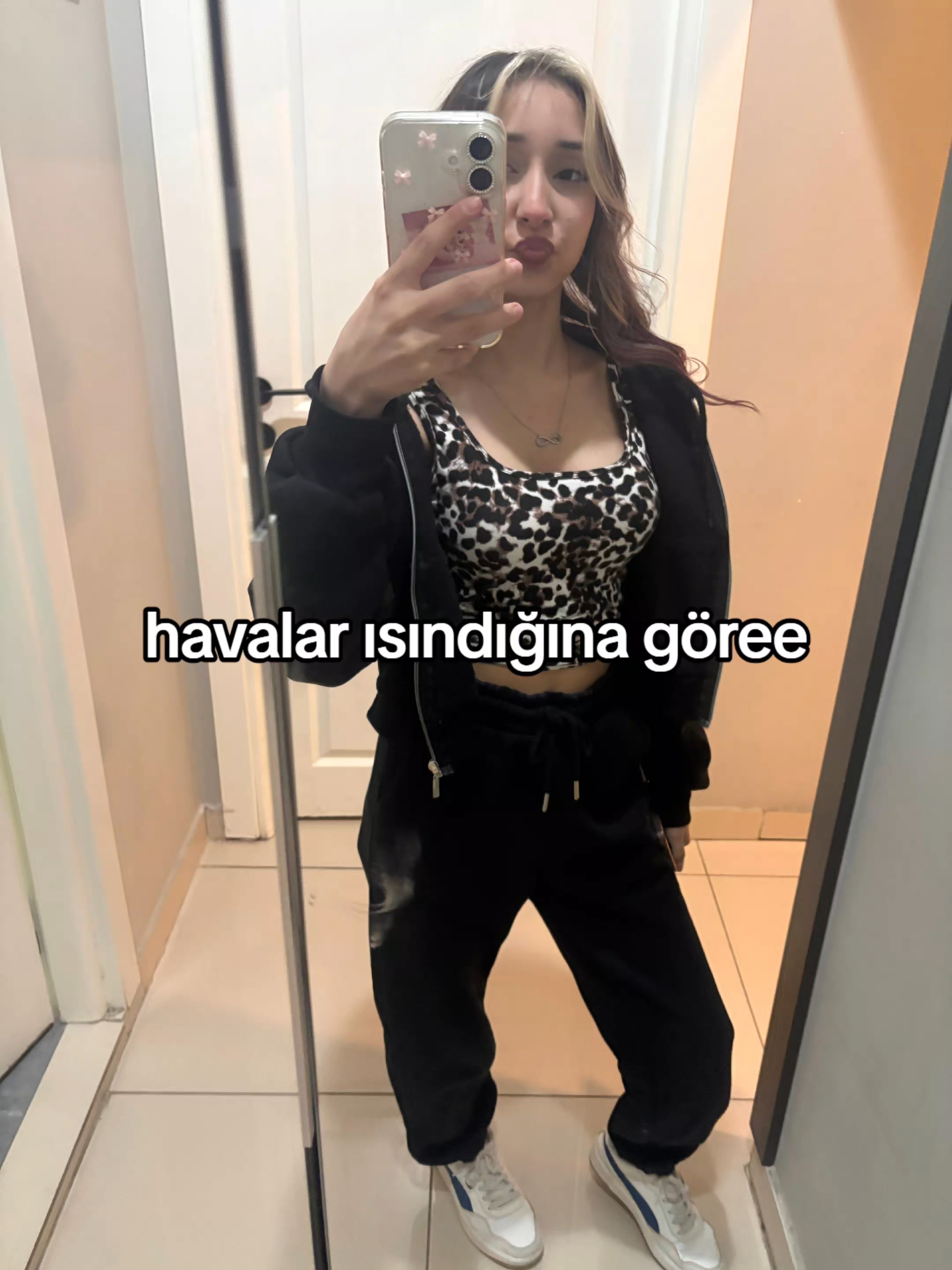 @𝕤𝕦 🕷