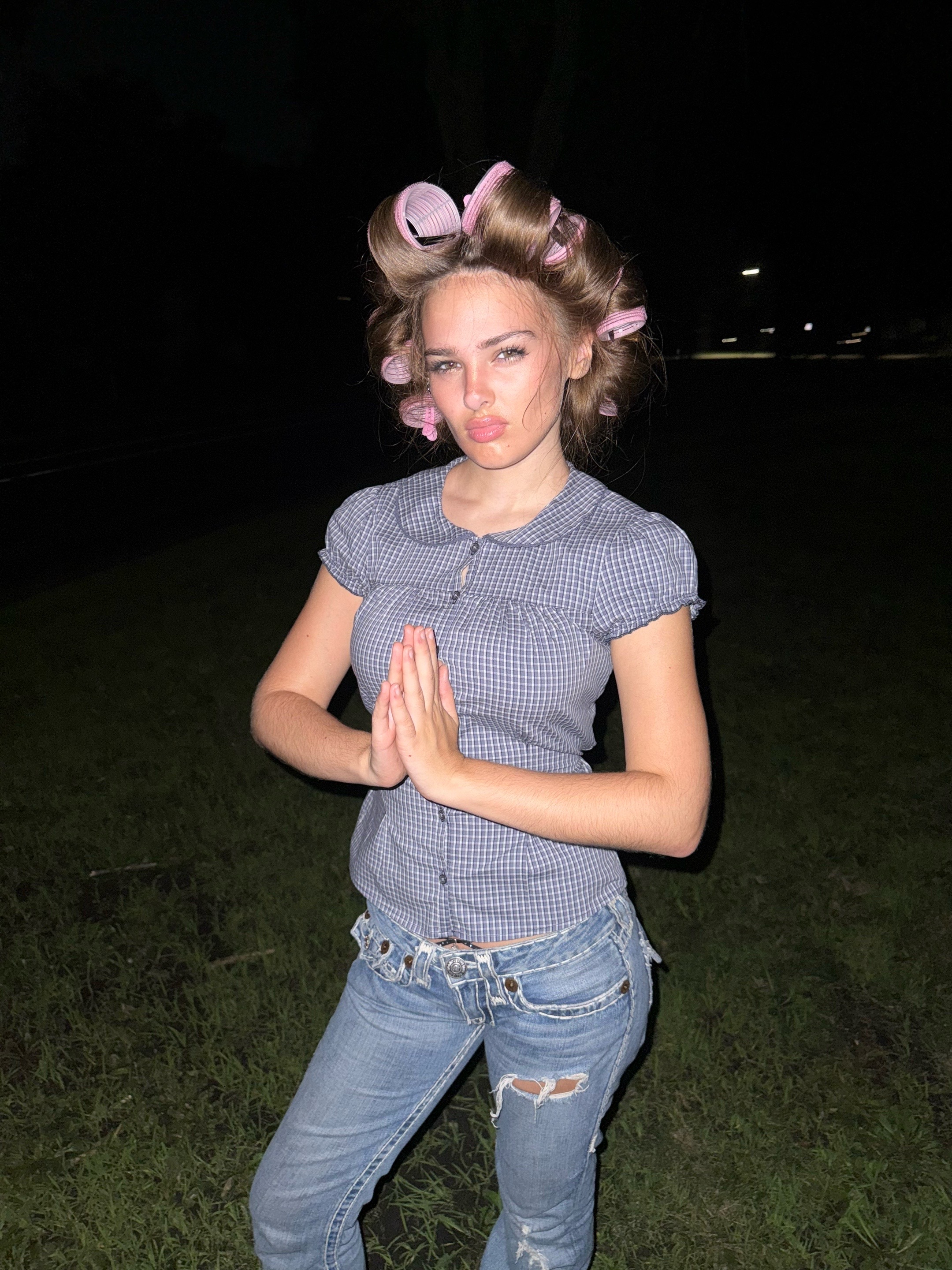 @@/juliannasabonis on Twitch