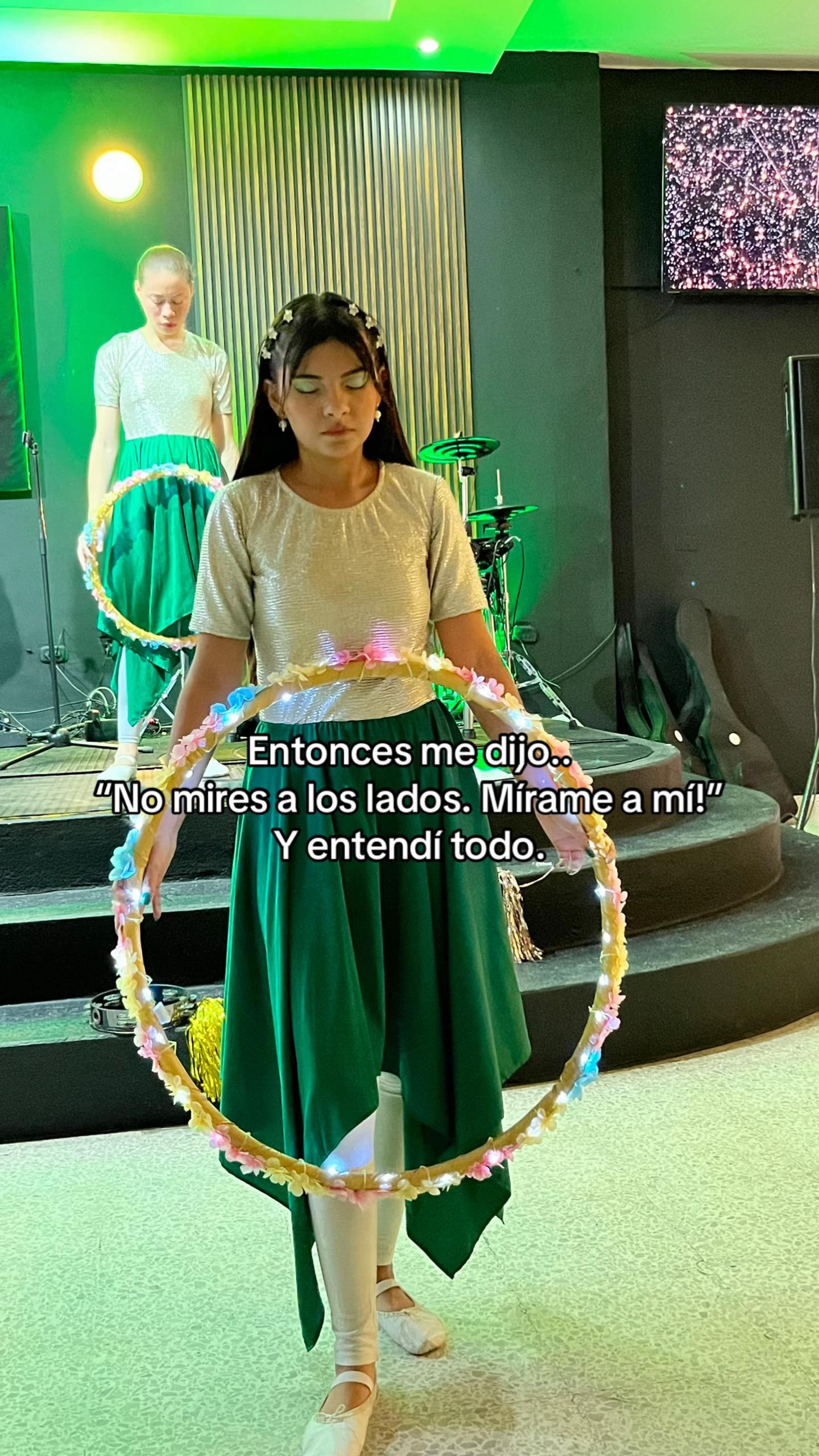 @lautabares_