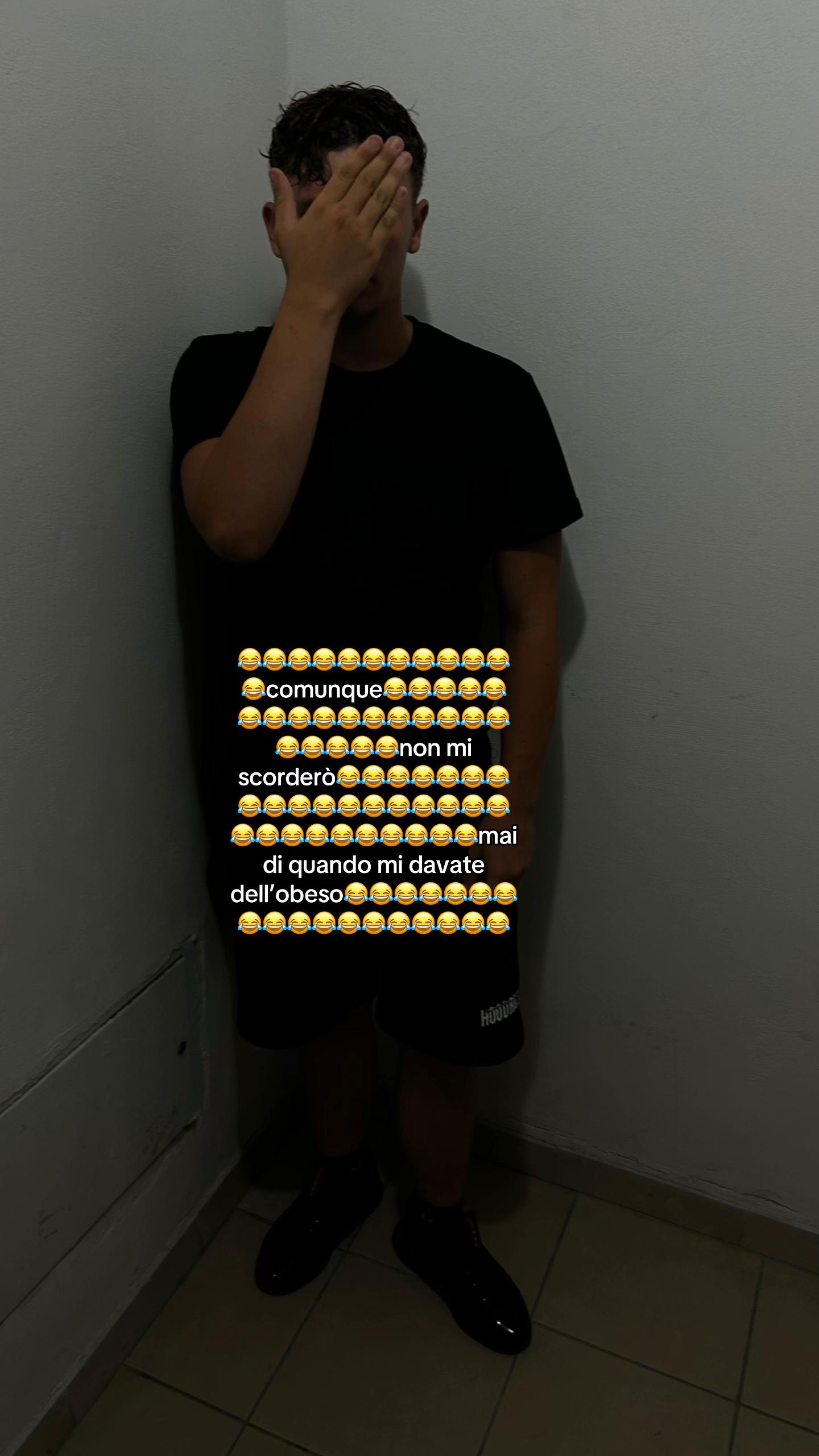 @🦈