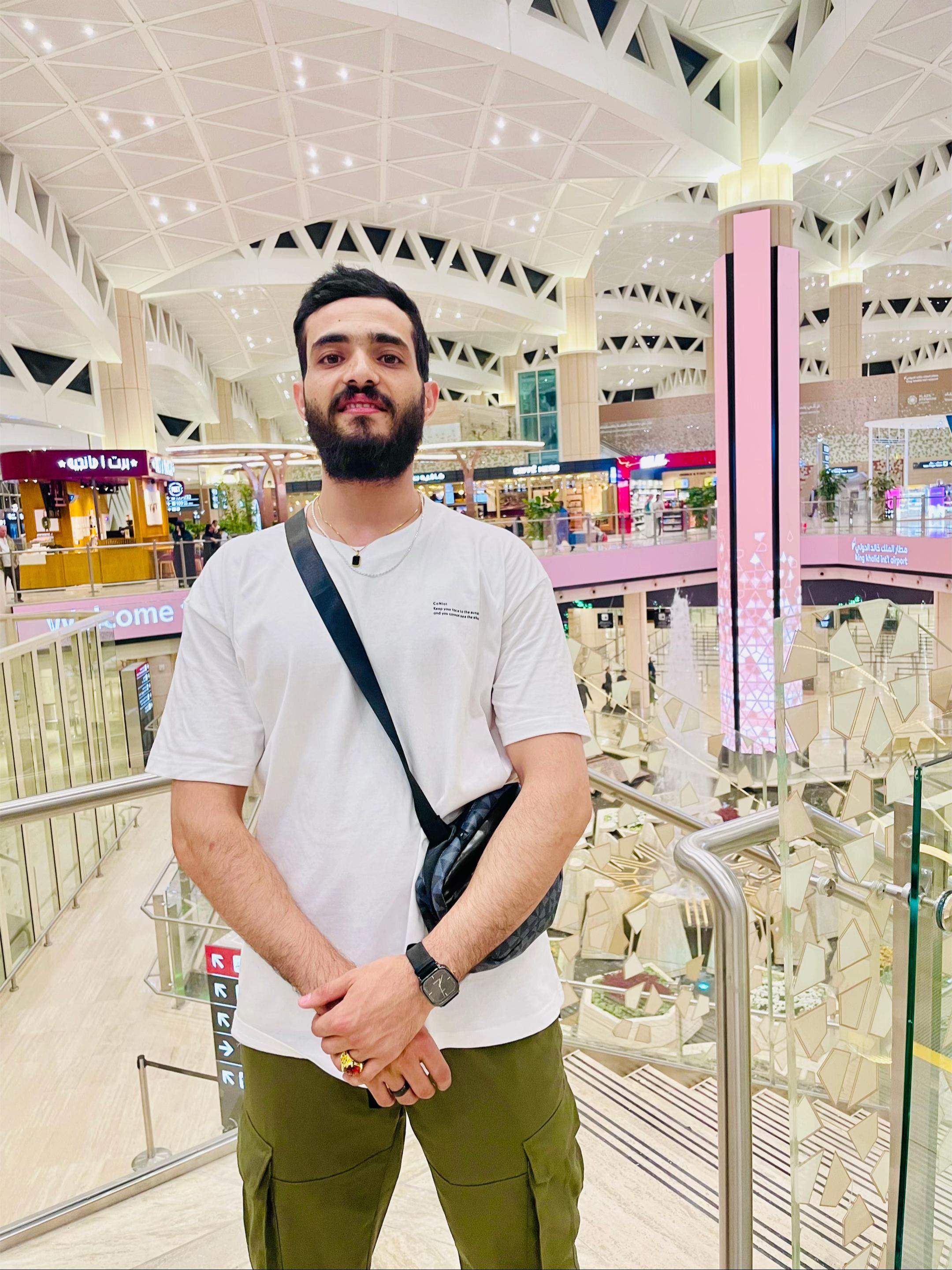 @Malek Maki382