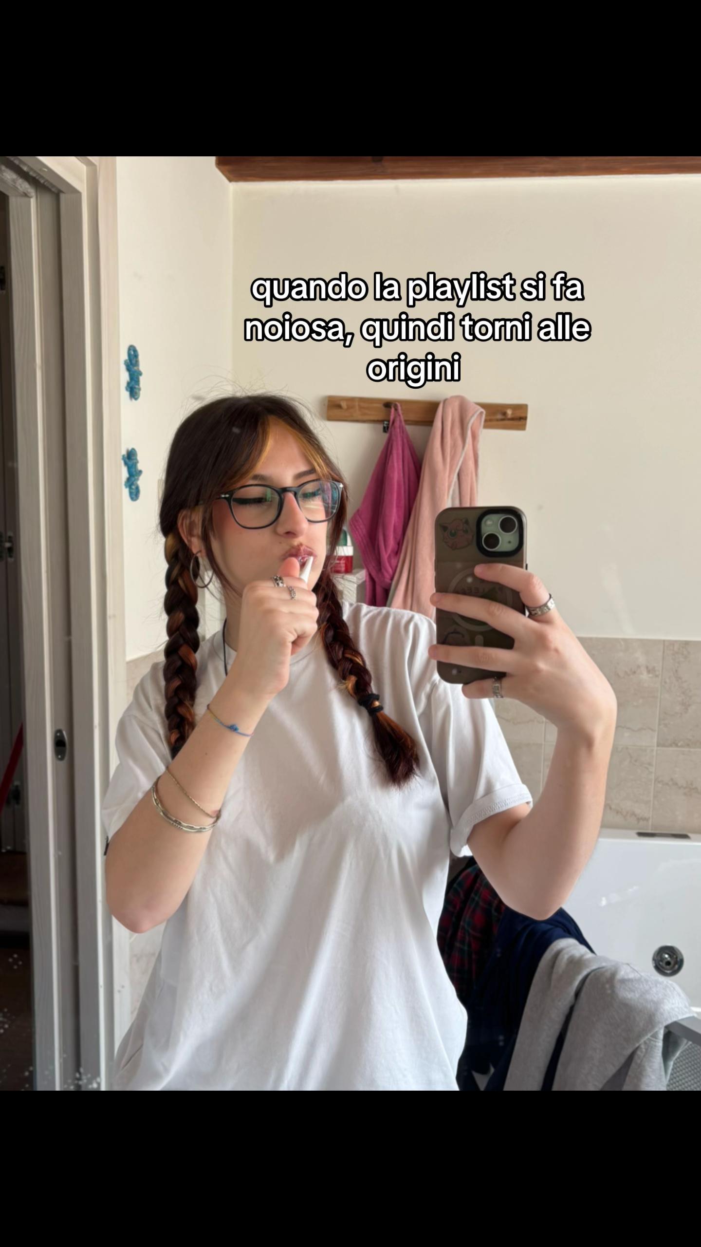 @🦦