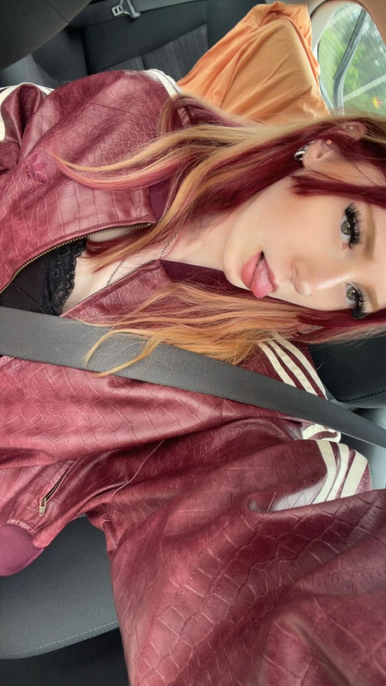 @𝒜𝓁𝒾𝒸ℯ