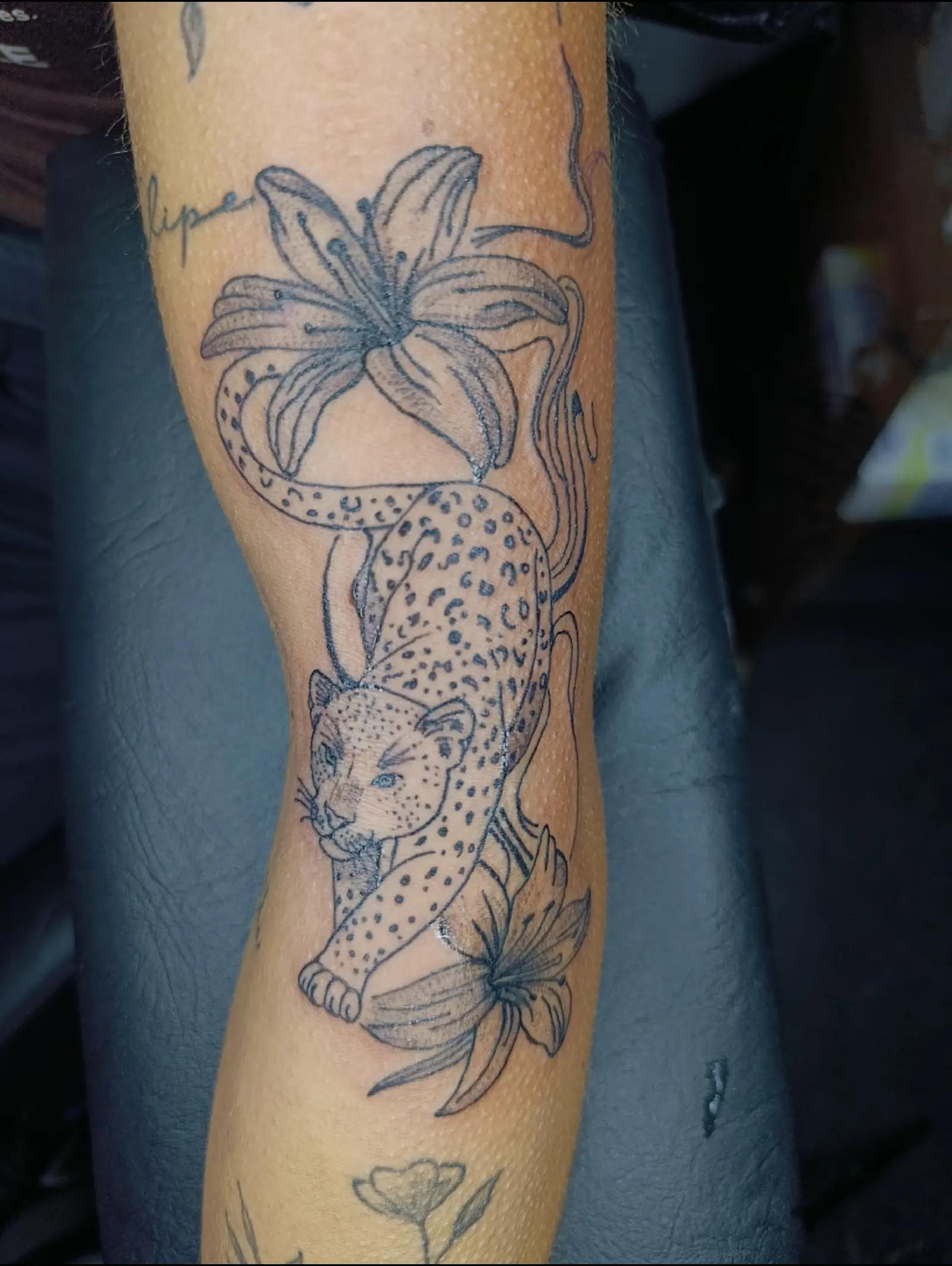 @Hilaria.tattoo