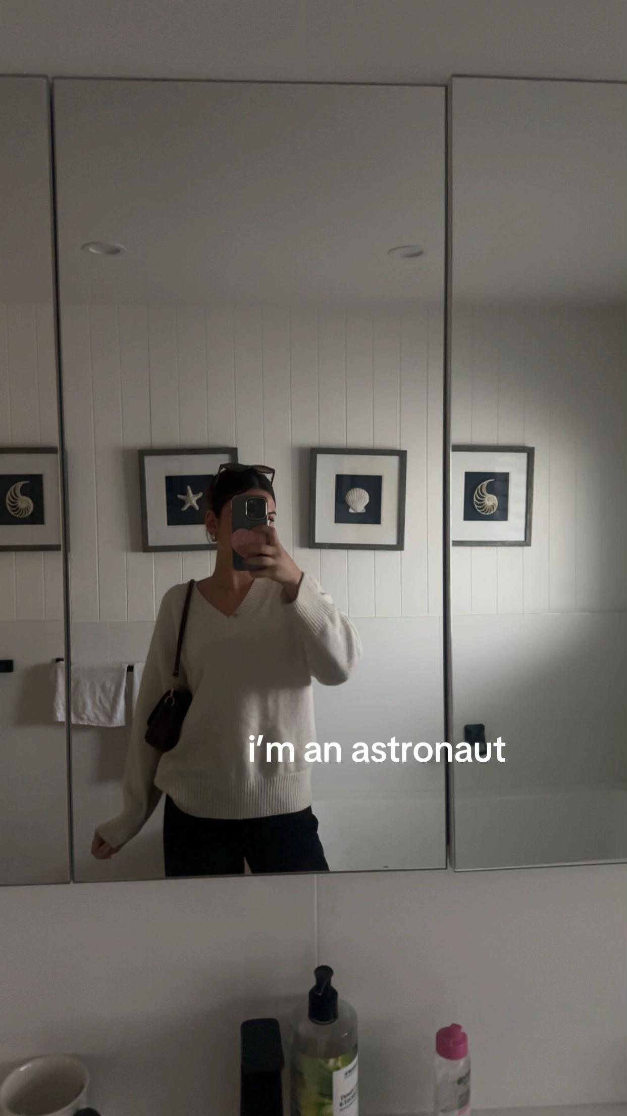 @️