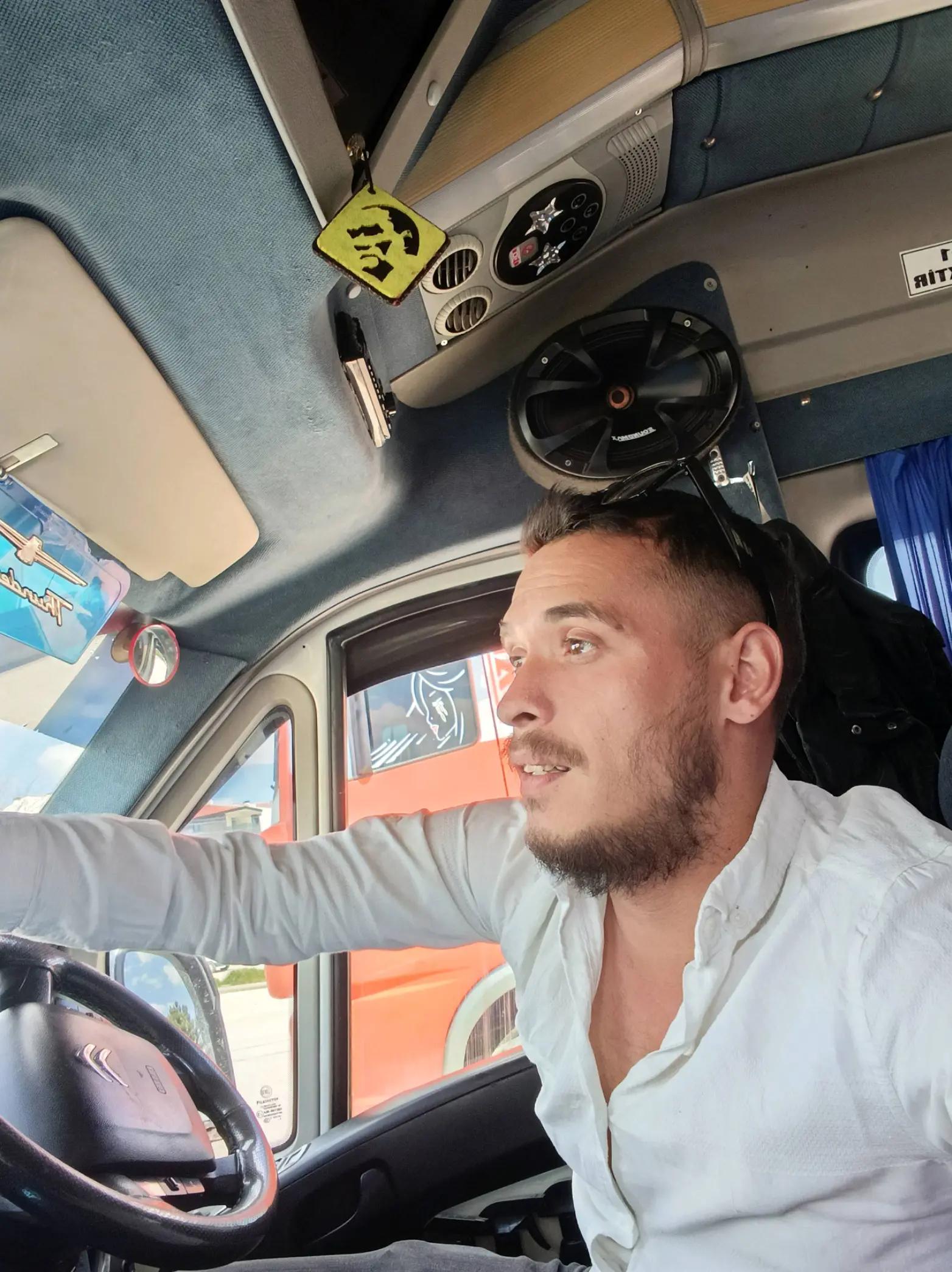 @...NeVzAt G&uuml;NeR...