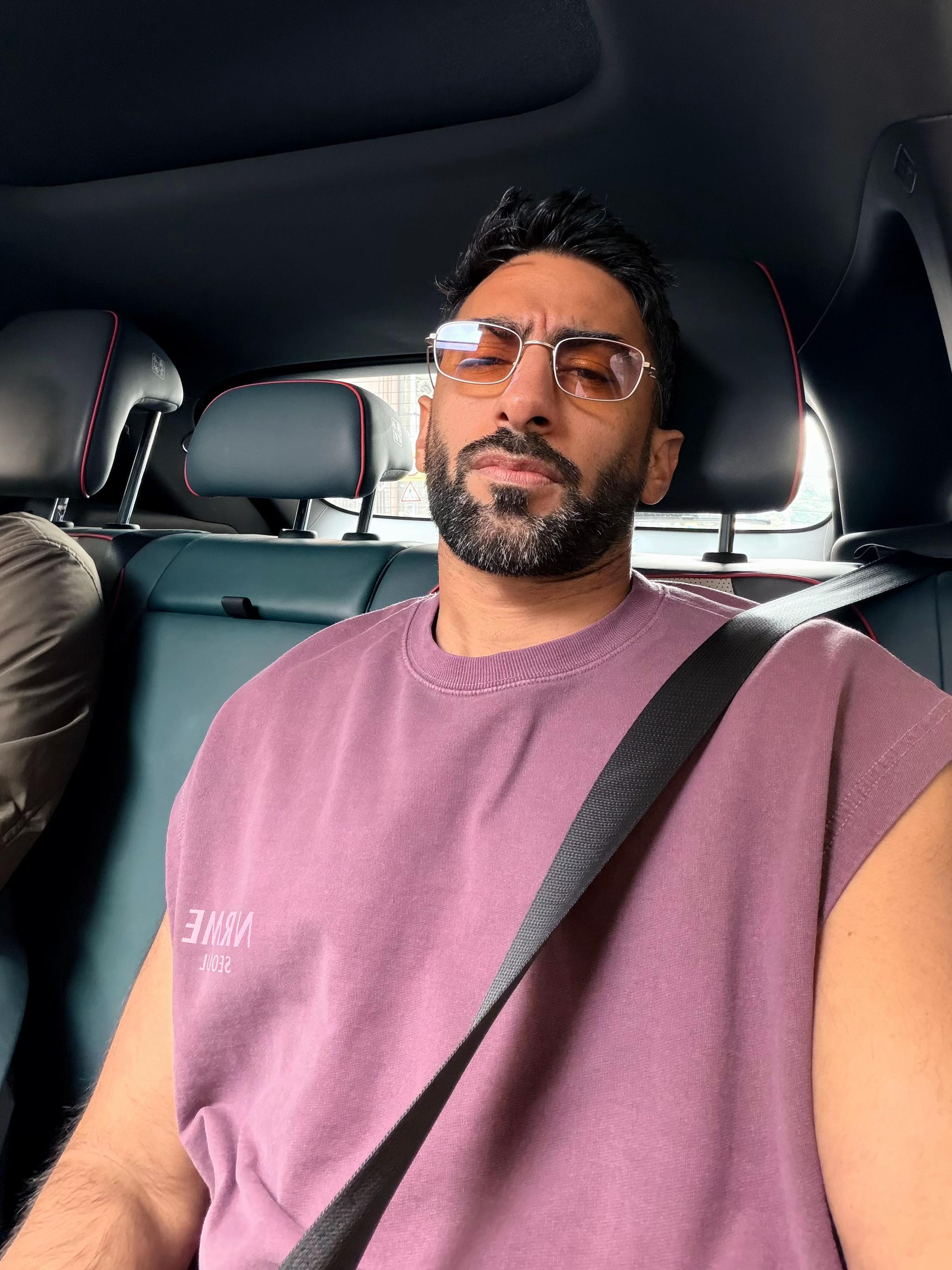 @AB | أنس بوخش