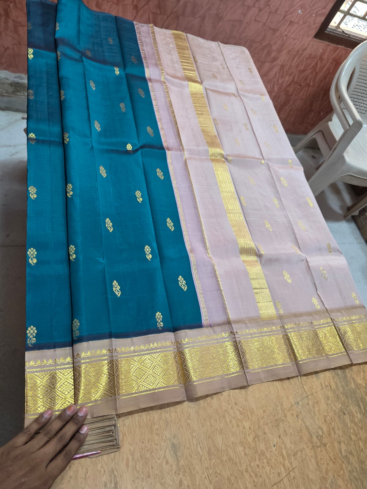 @Arunthadhi Wastrams Weaves