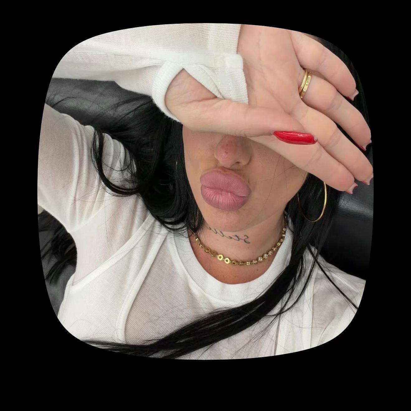 @V 🫧