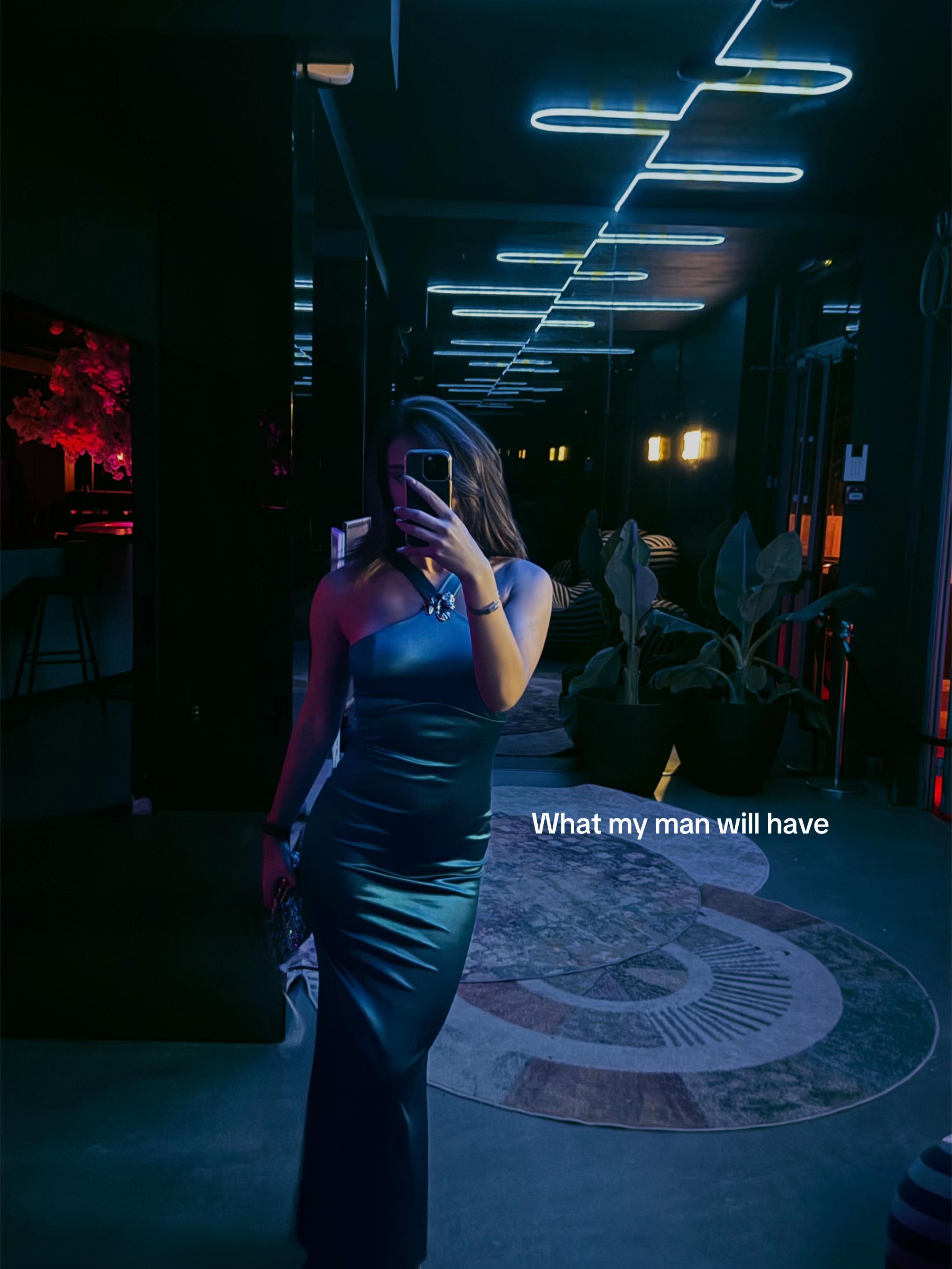 @Victoria / Model