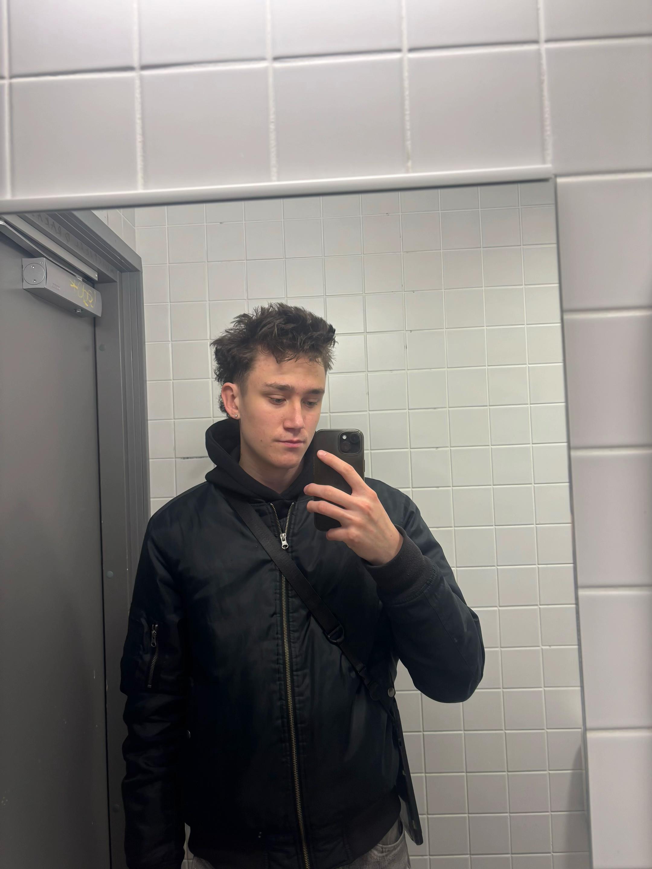 @🥁