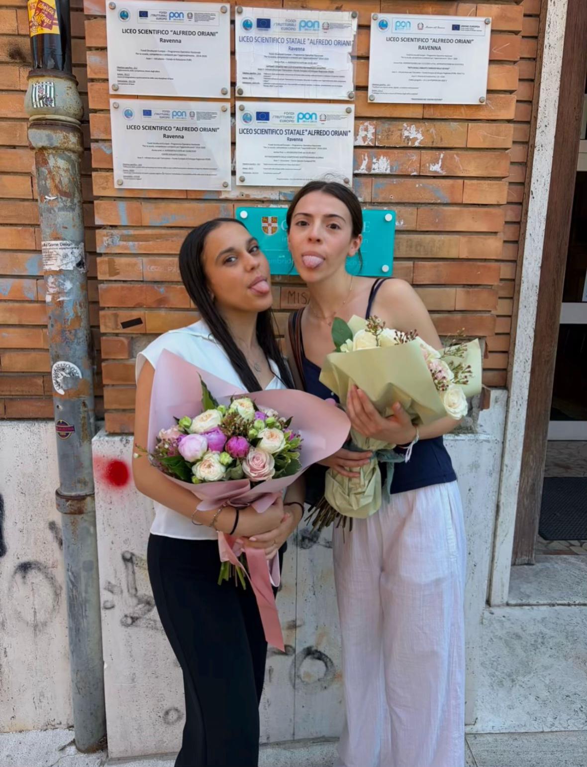 @ele🌟🍸