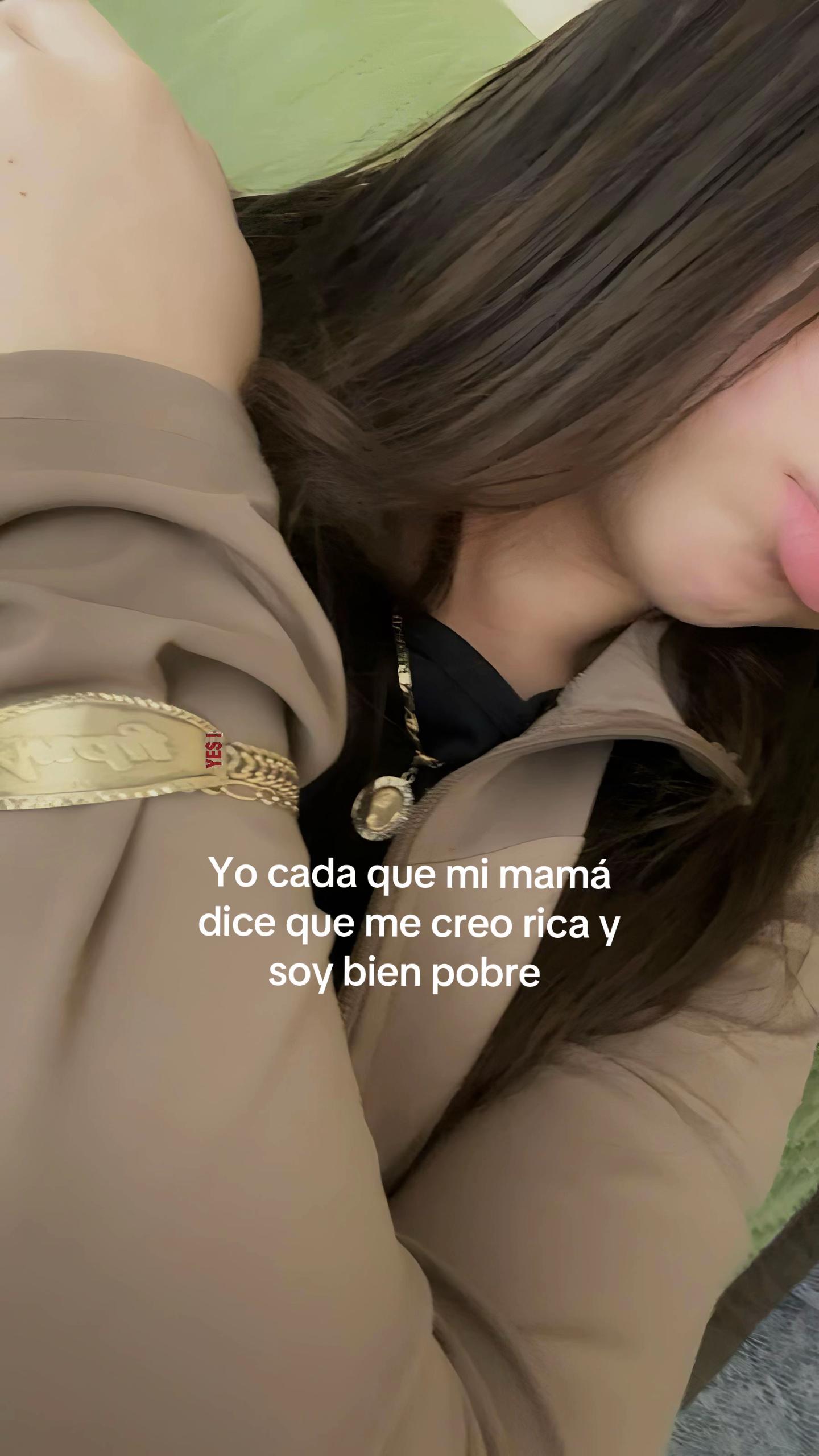 @•