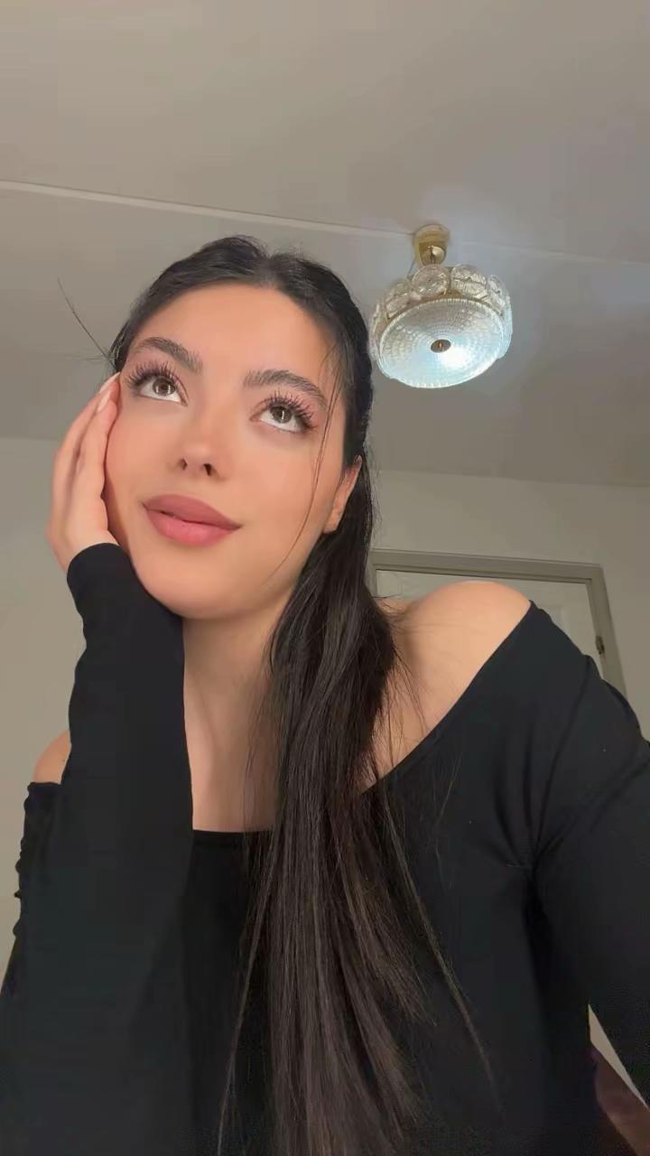@Emy🥀