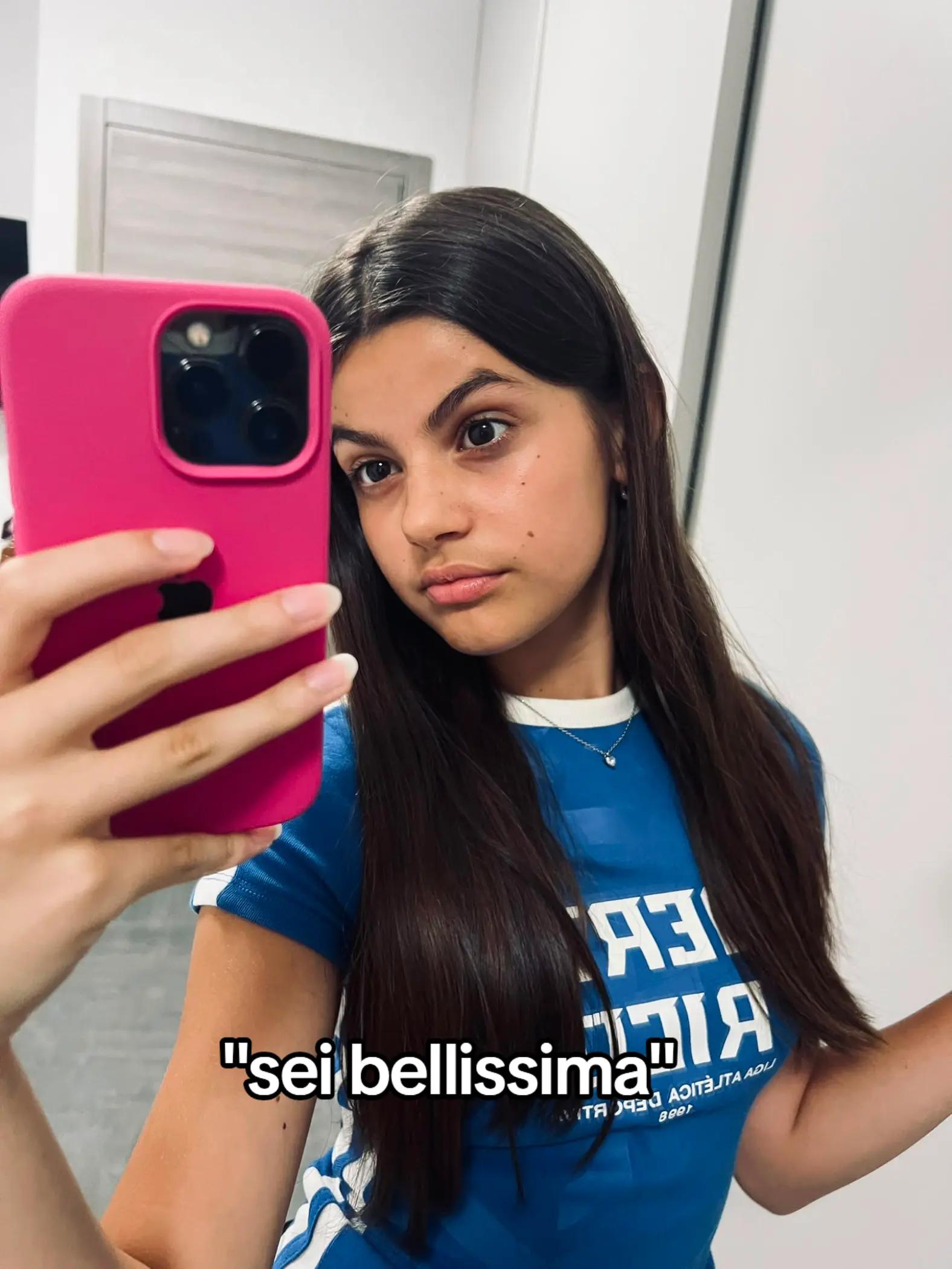 @𝟐𝟐