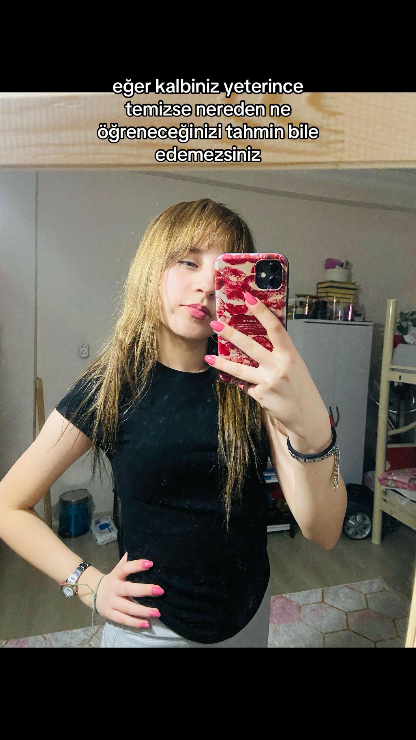 @𝘩𝘢𝘮𝘪𝘥𝘦