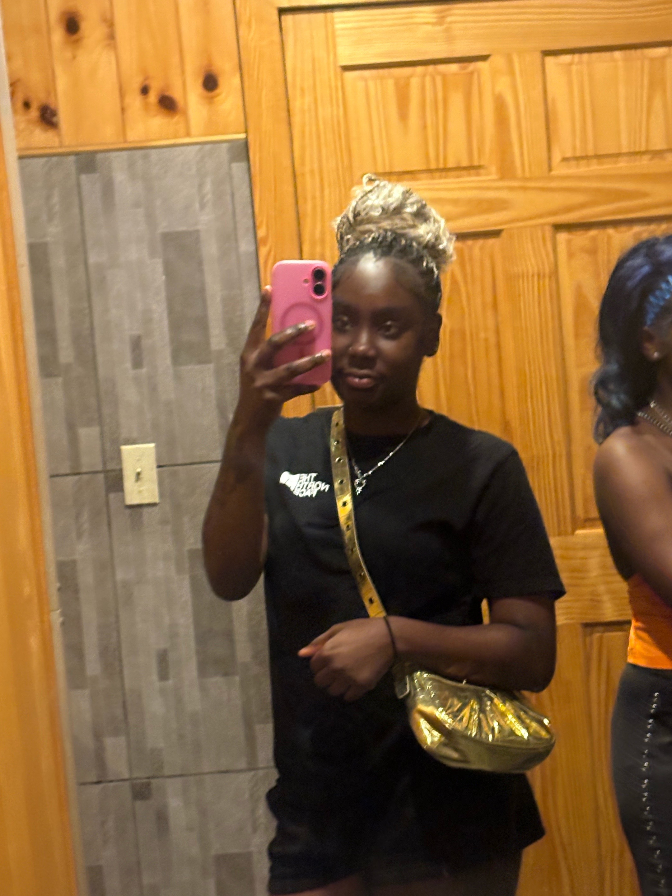 @literallynotlashae