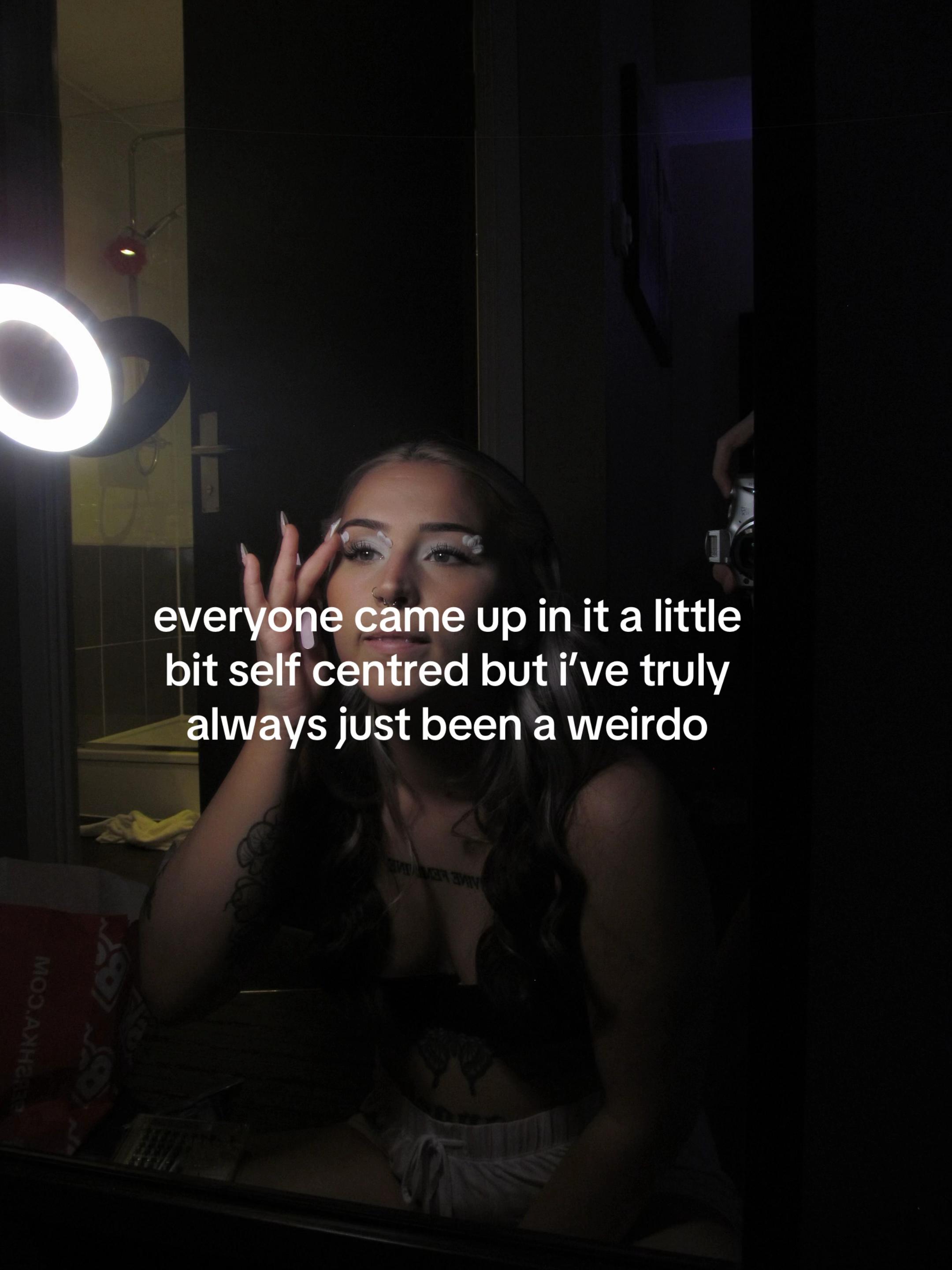 @chloe