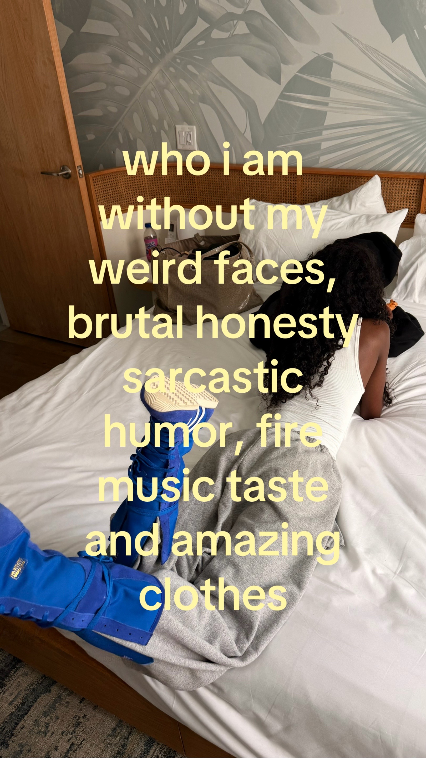 @￶