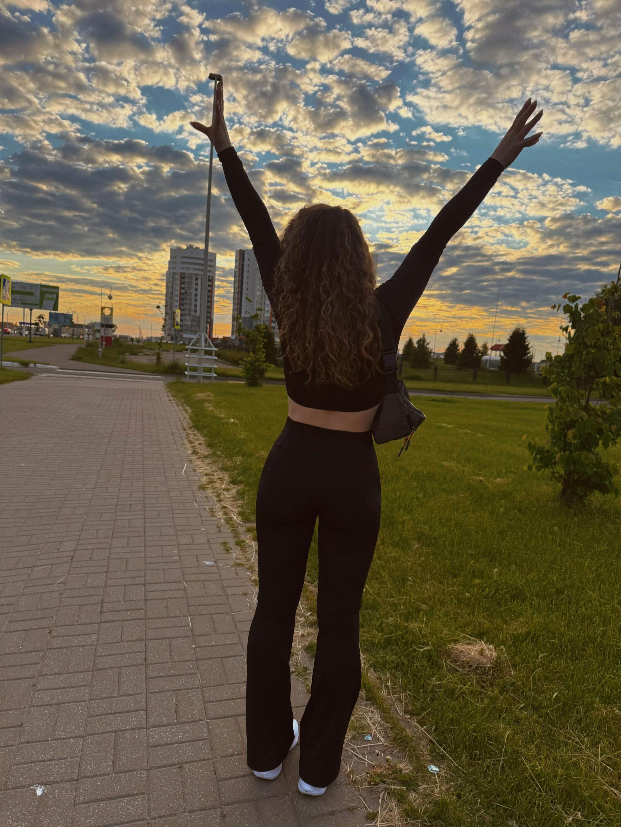 @Лиза