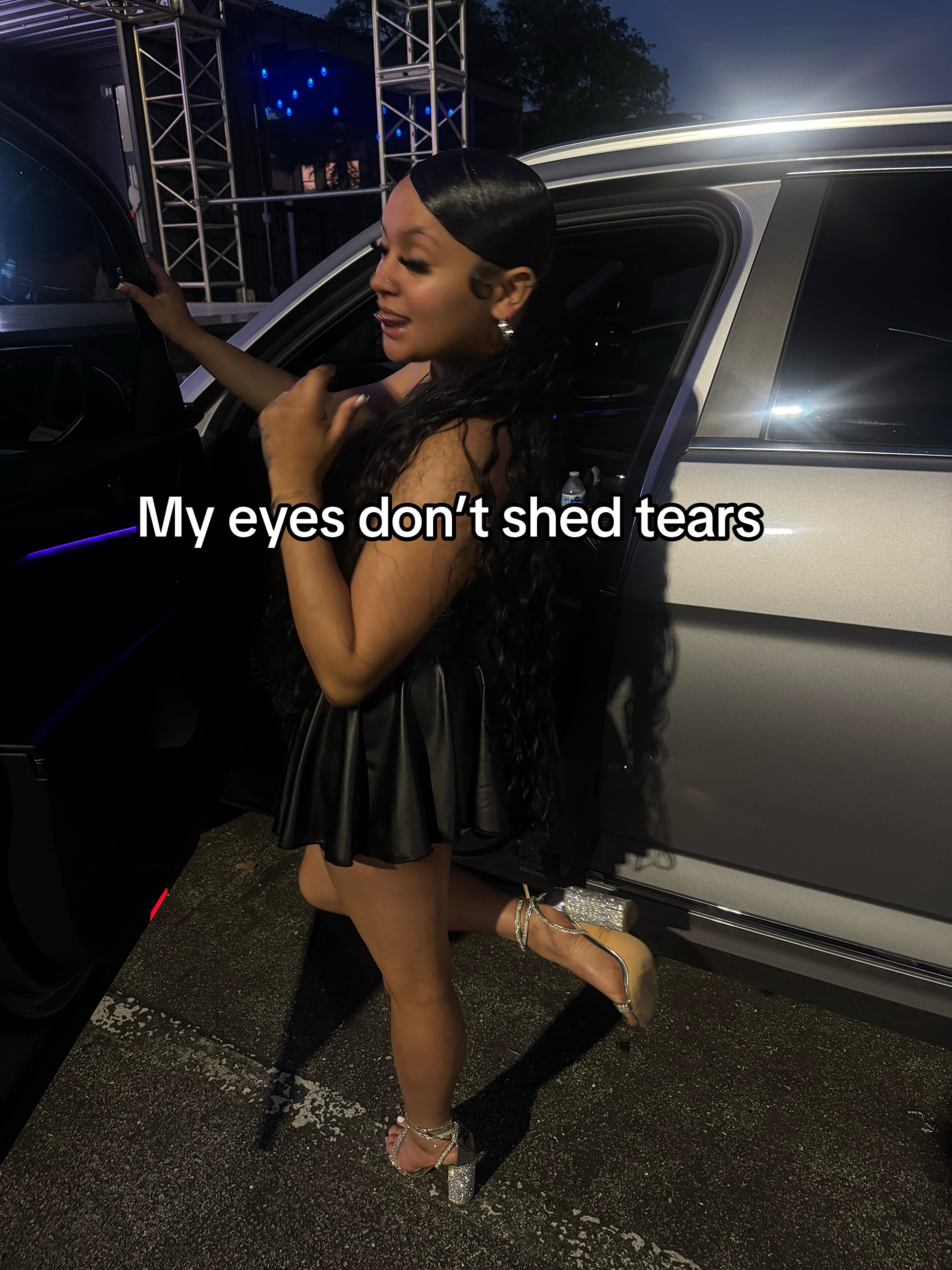 @_actuallydezlyn