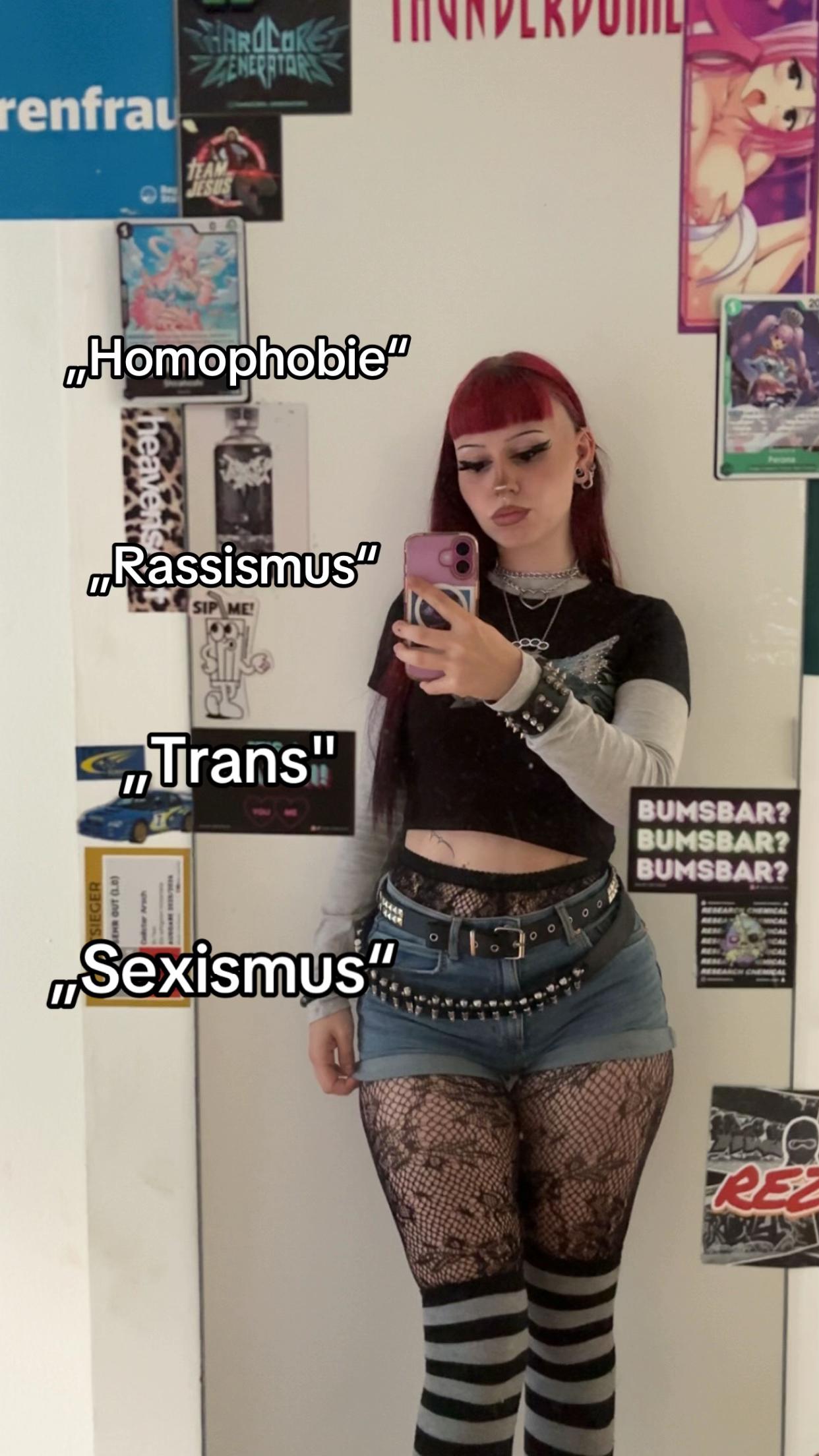 @≽^•༚•🎀≼