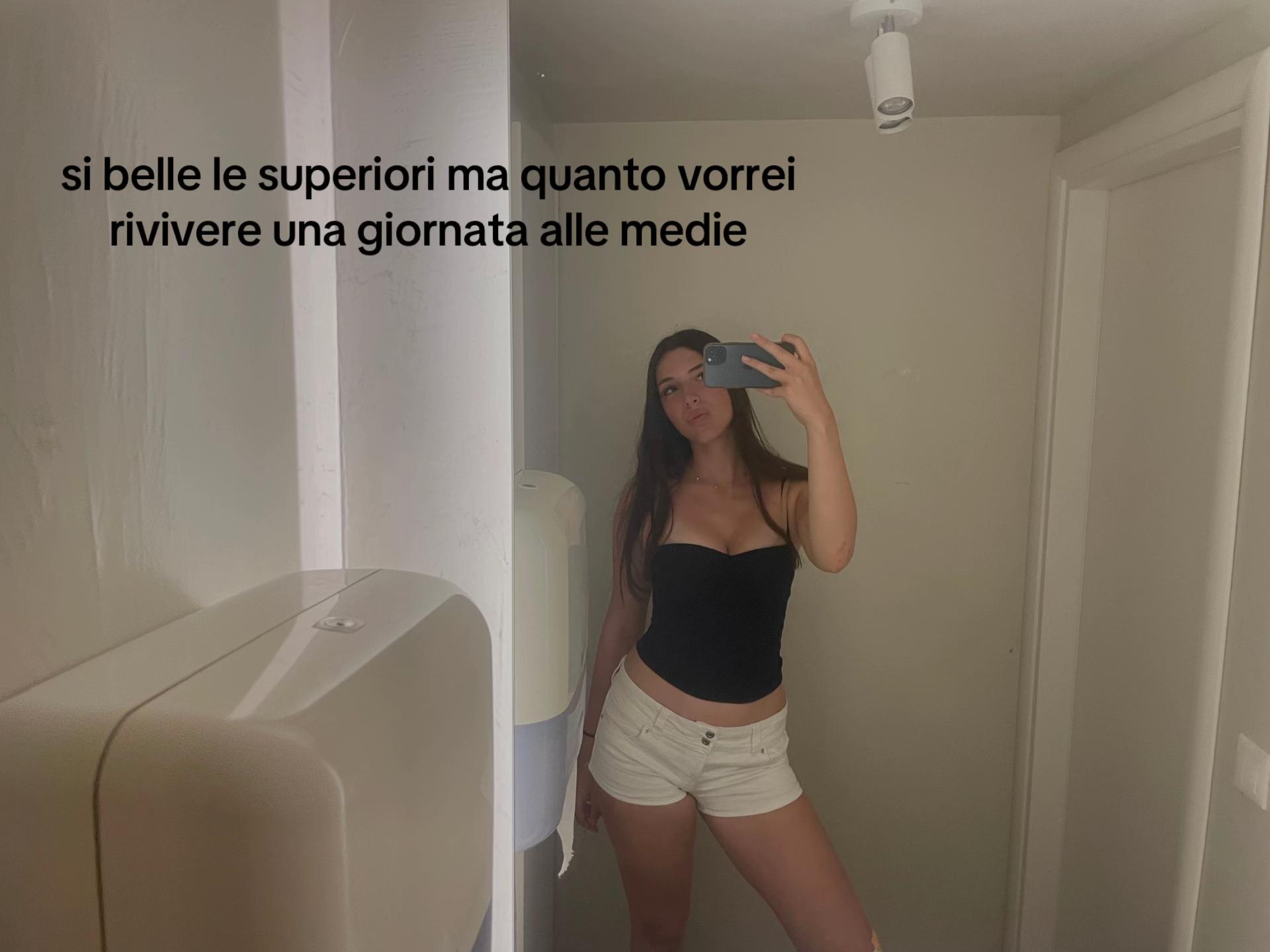 @nicole