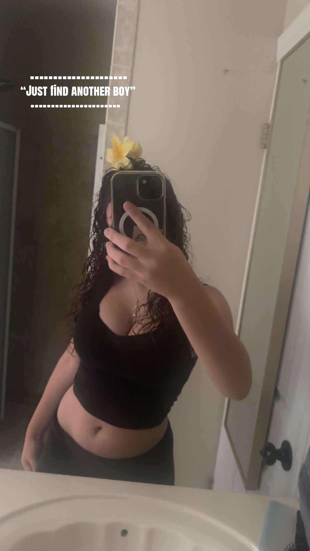 @𝒞 ᥫ᭡.