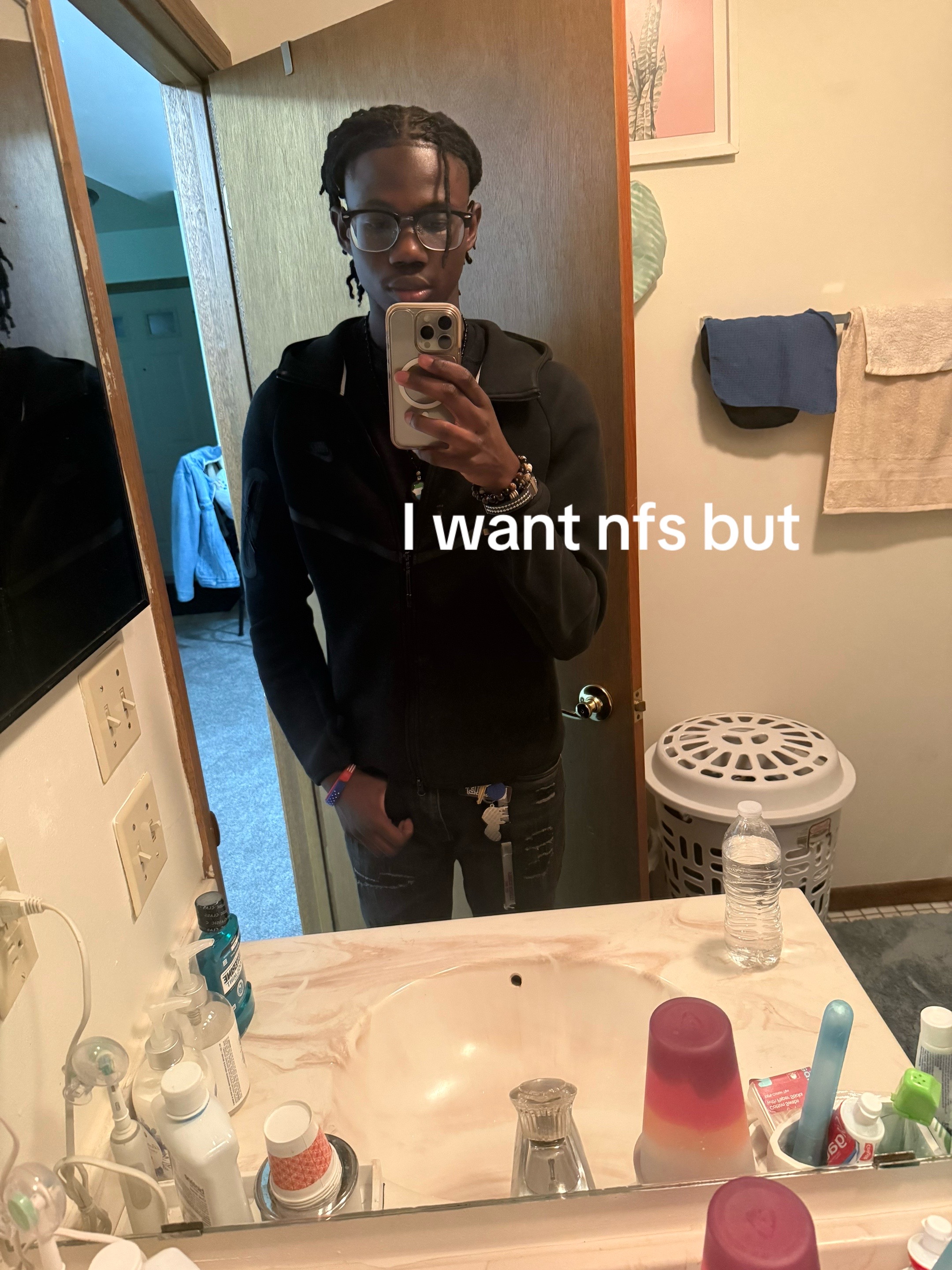 @Ykits.mo