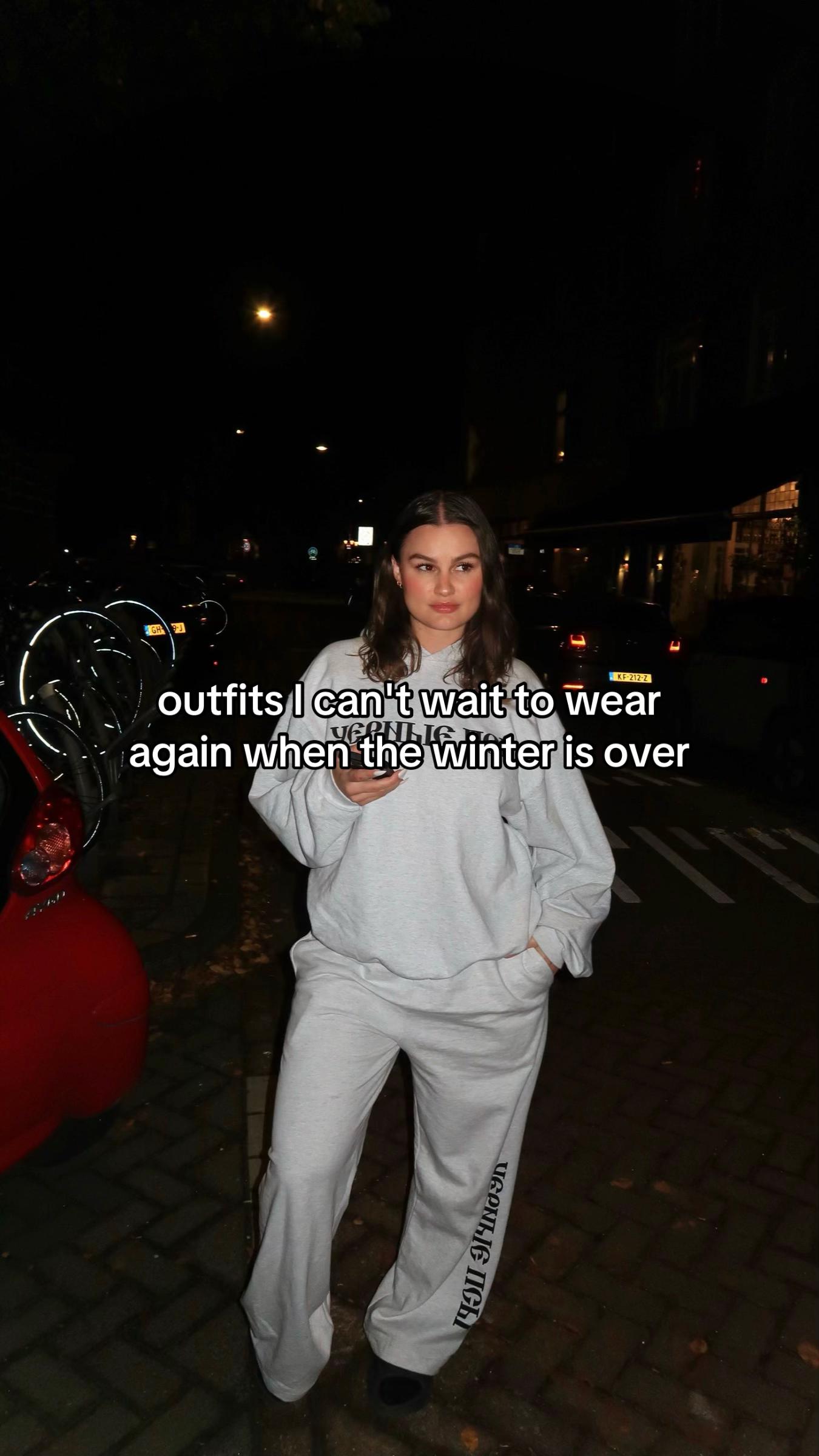 @Lola