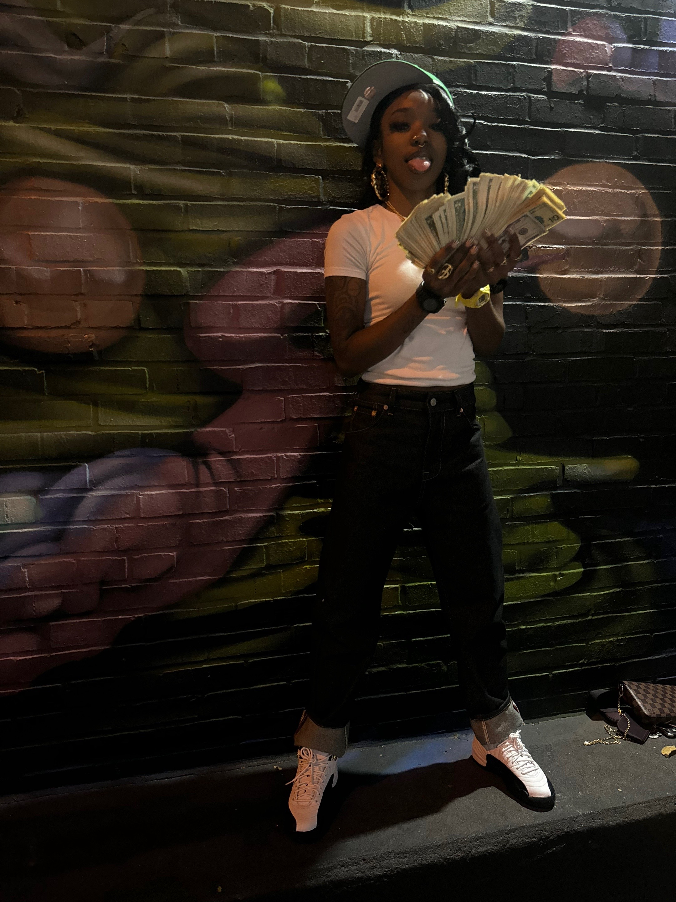 @$Lyvi$
