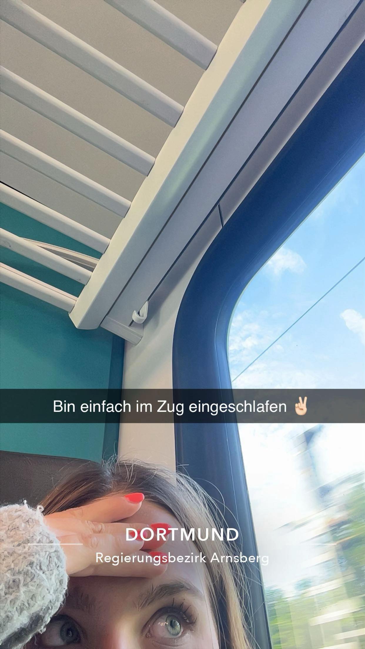 @vlogwithmarlene