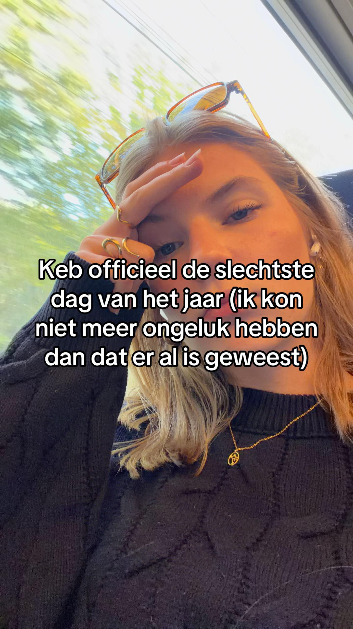 @CAITLY💗