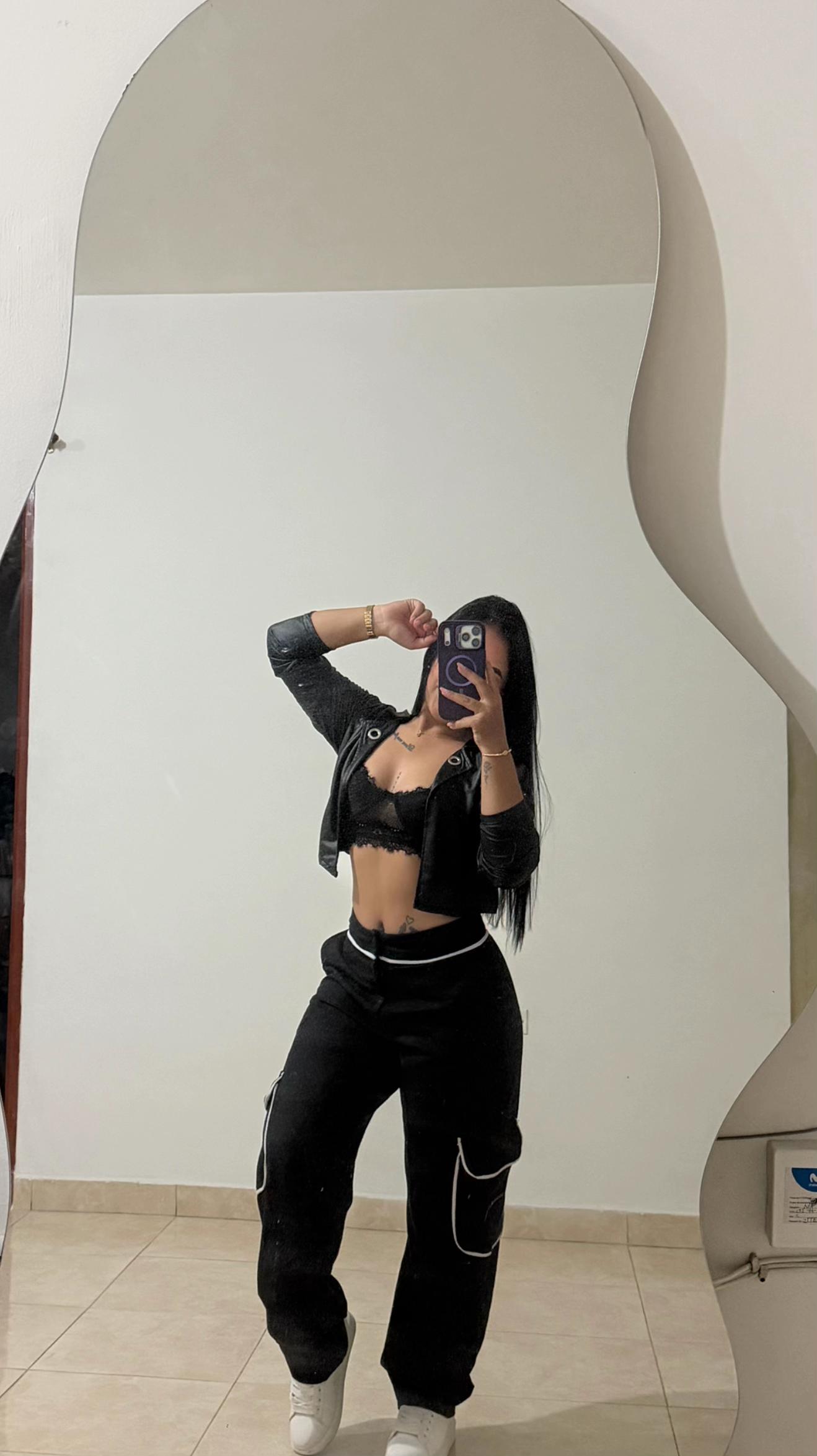 @N A N A 🖤