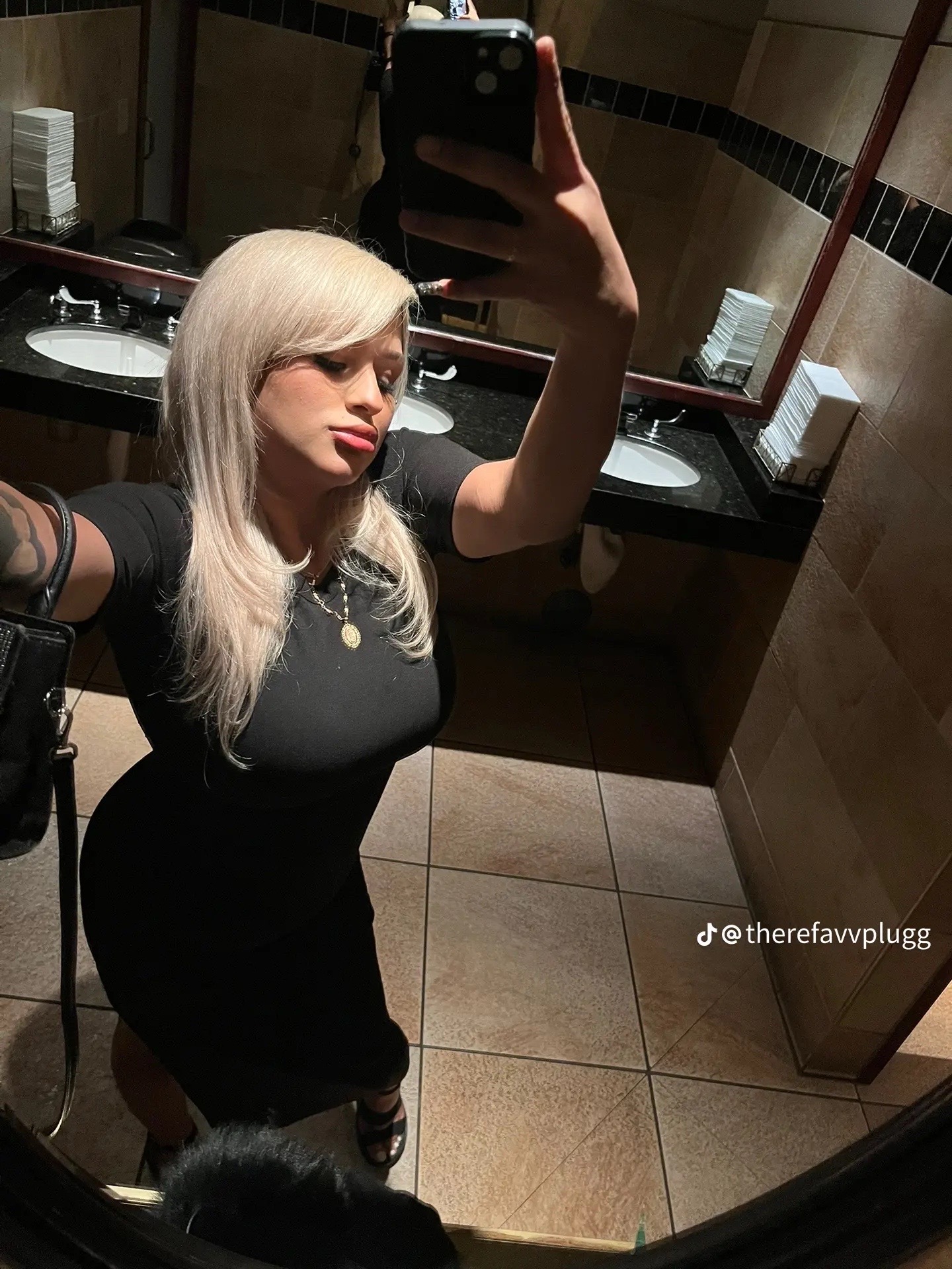 @Shewantsmoree