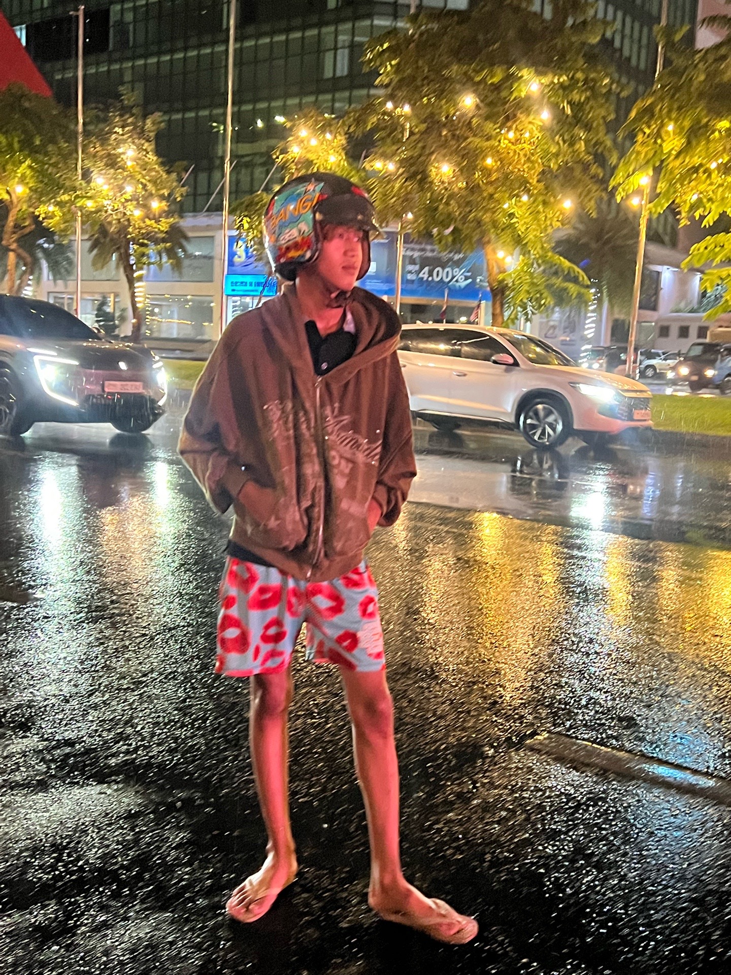 @ប្រដាប់ស្រឡាញ់🤨