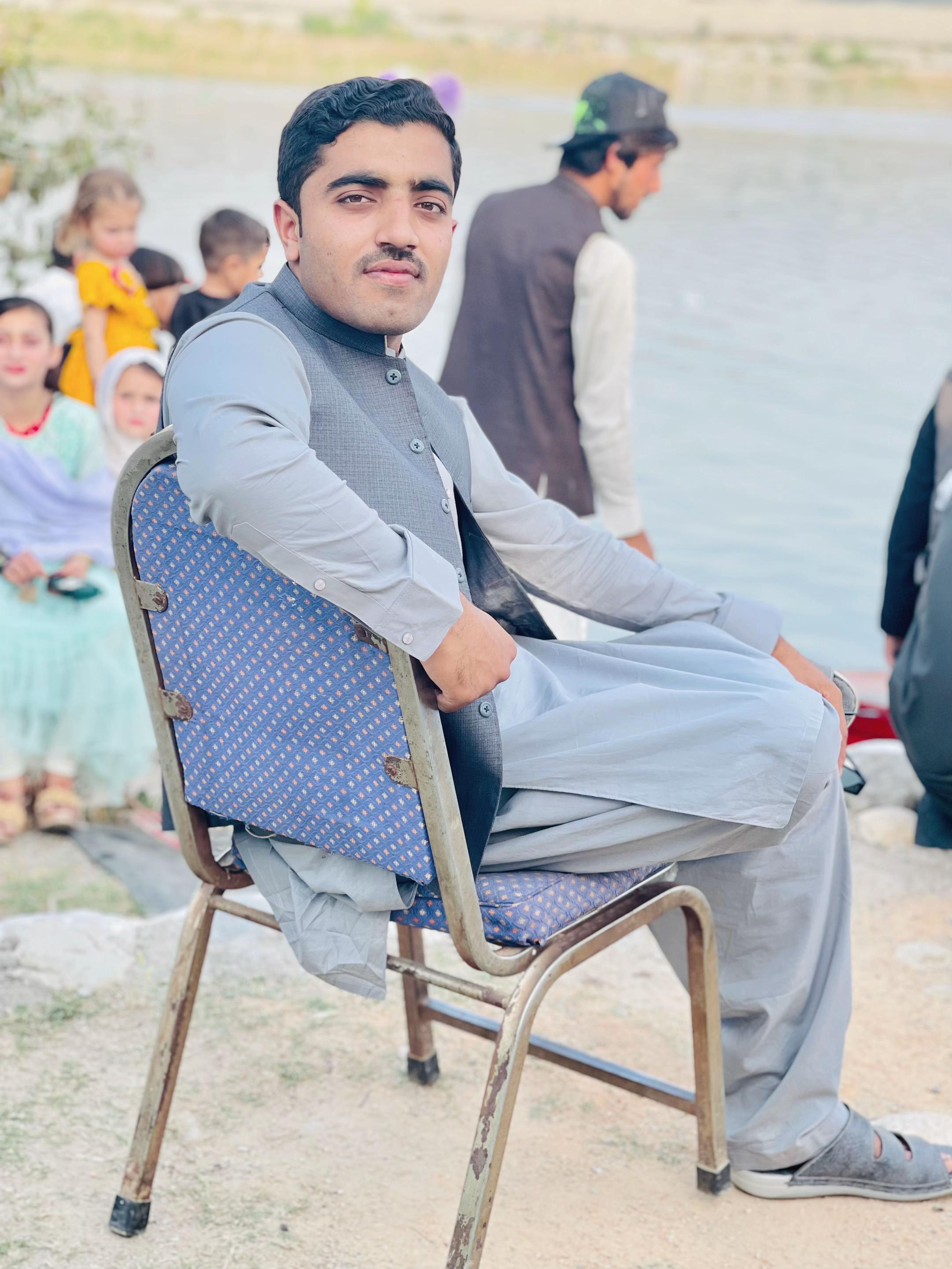 @زروبئ ننگیالے
