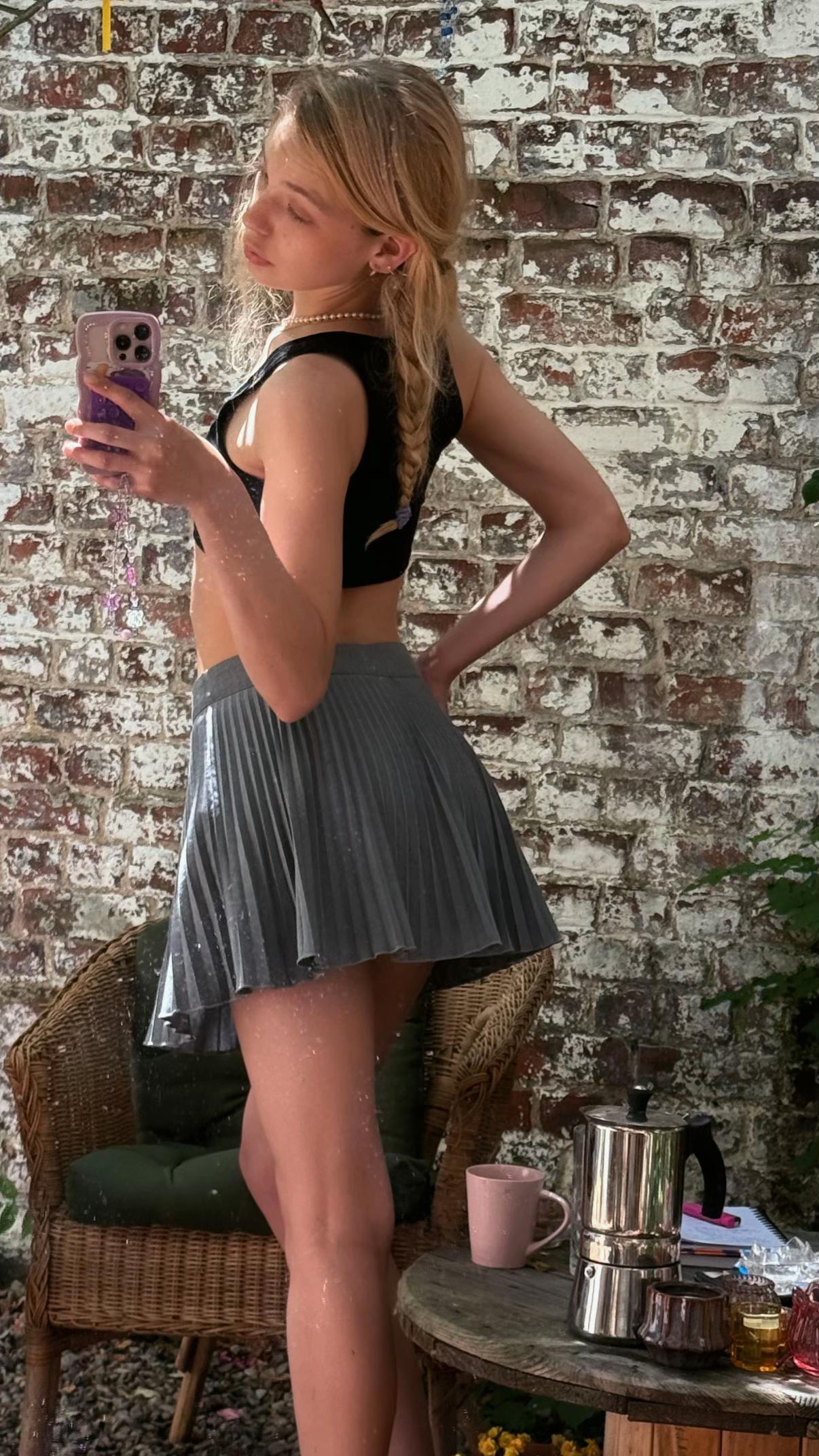 @leaafcqr