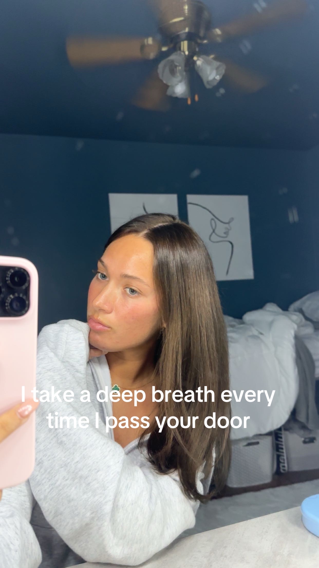 @Ella🦋