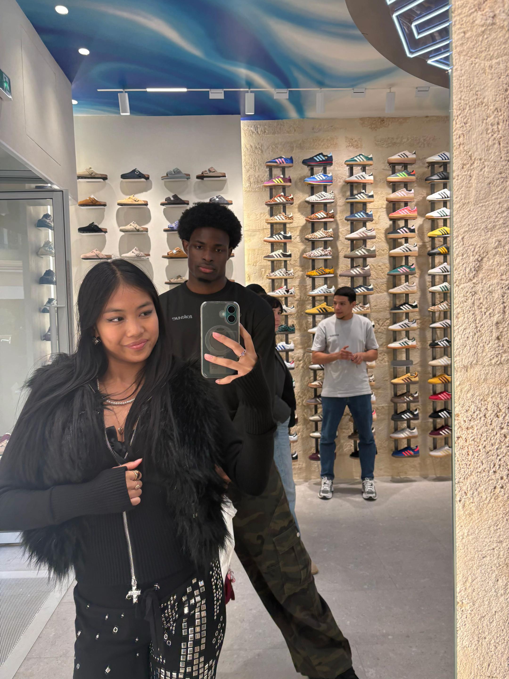 @DJORDATHENA👩🏻❤️💋👨🏾