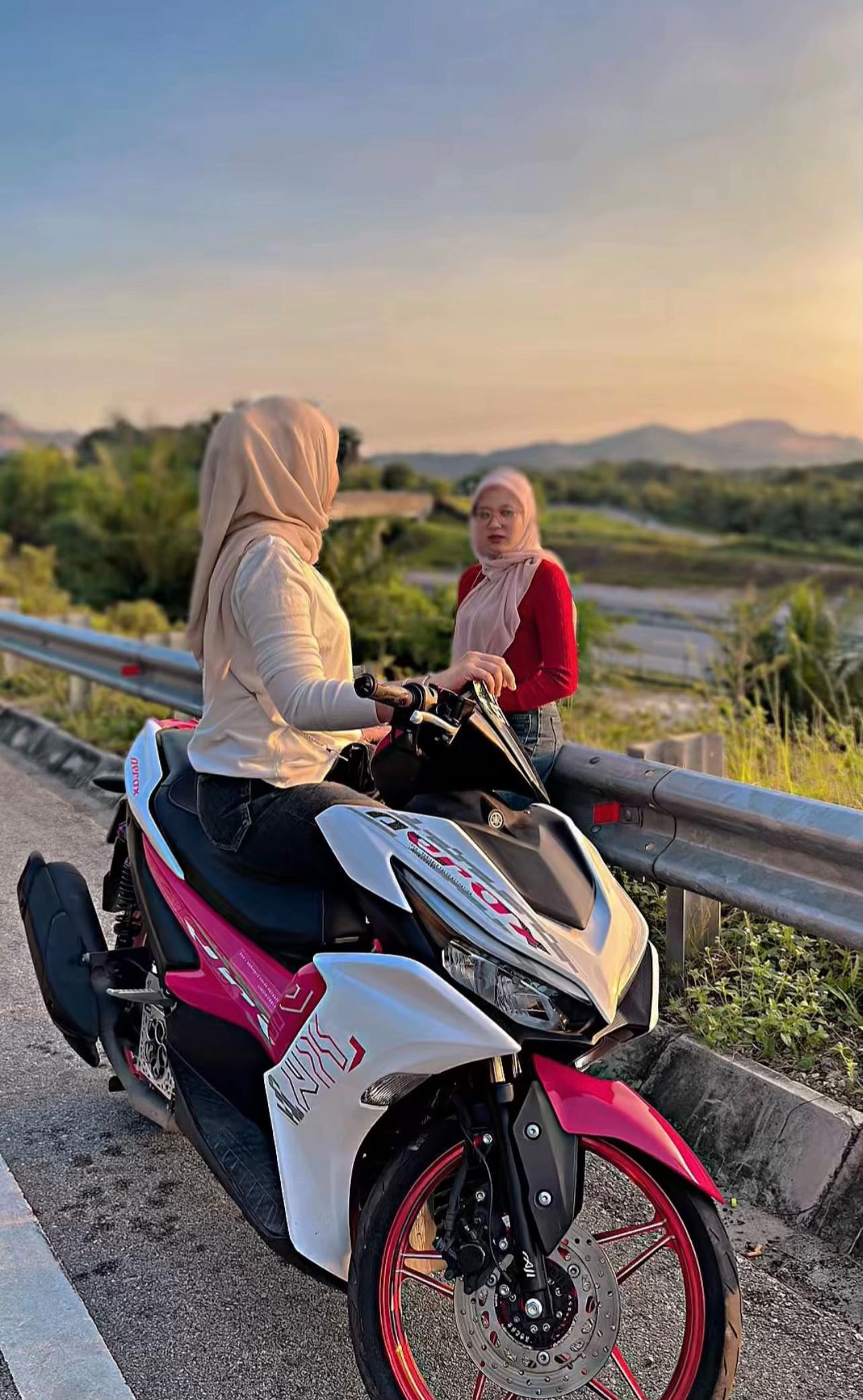 @Qaisara 89