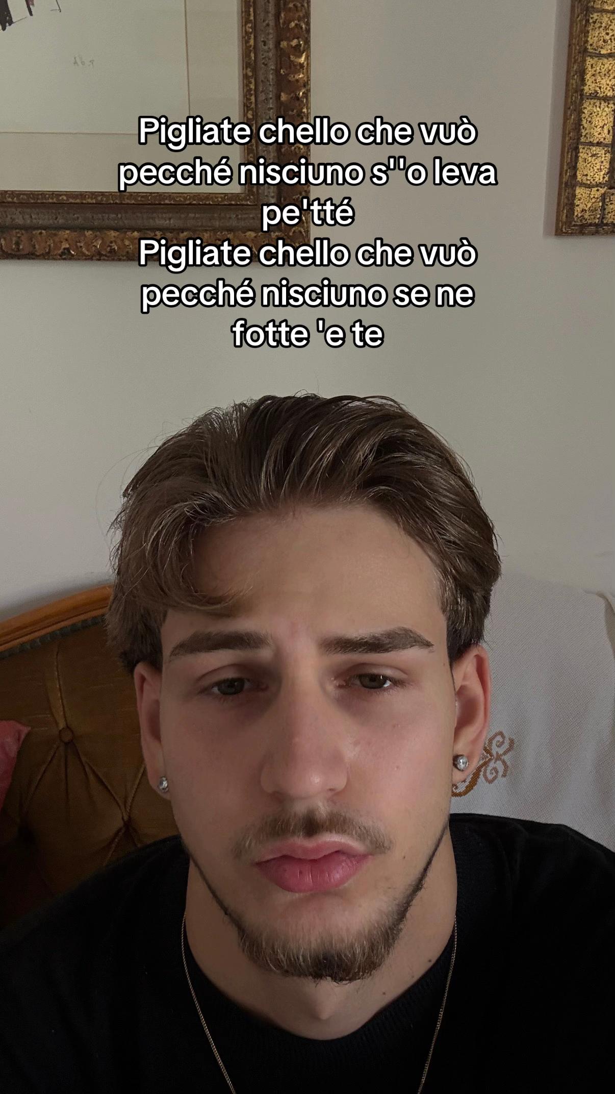 @🤴🏻