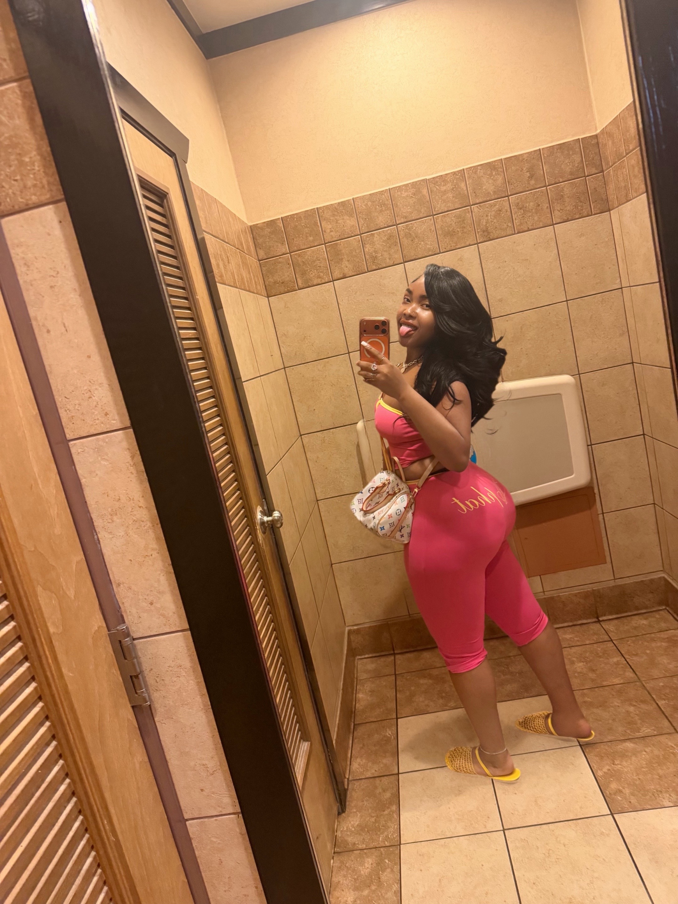 @Lexiana2u