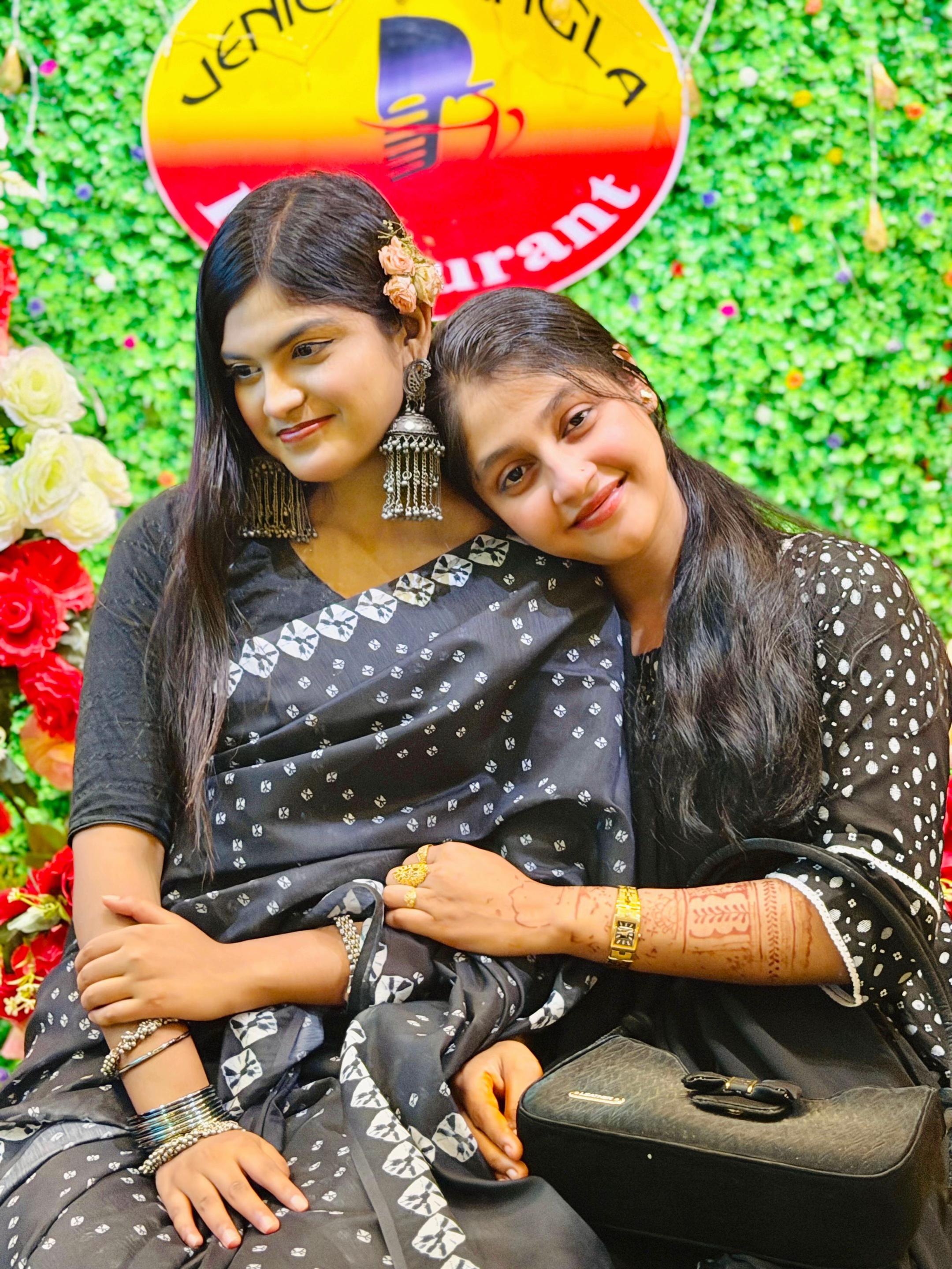 @Akhi Pakhi
