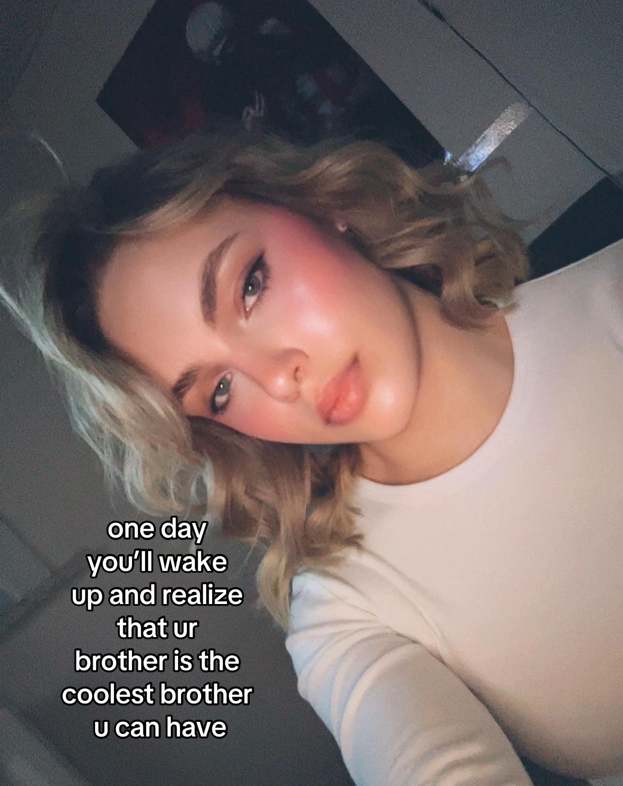 @urfavbl0ndi3