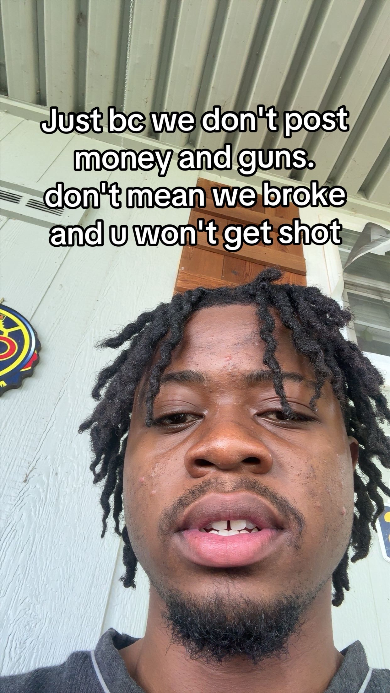 @moyoezzy