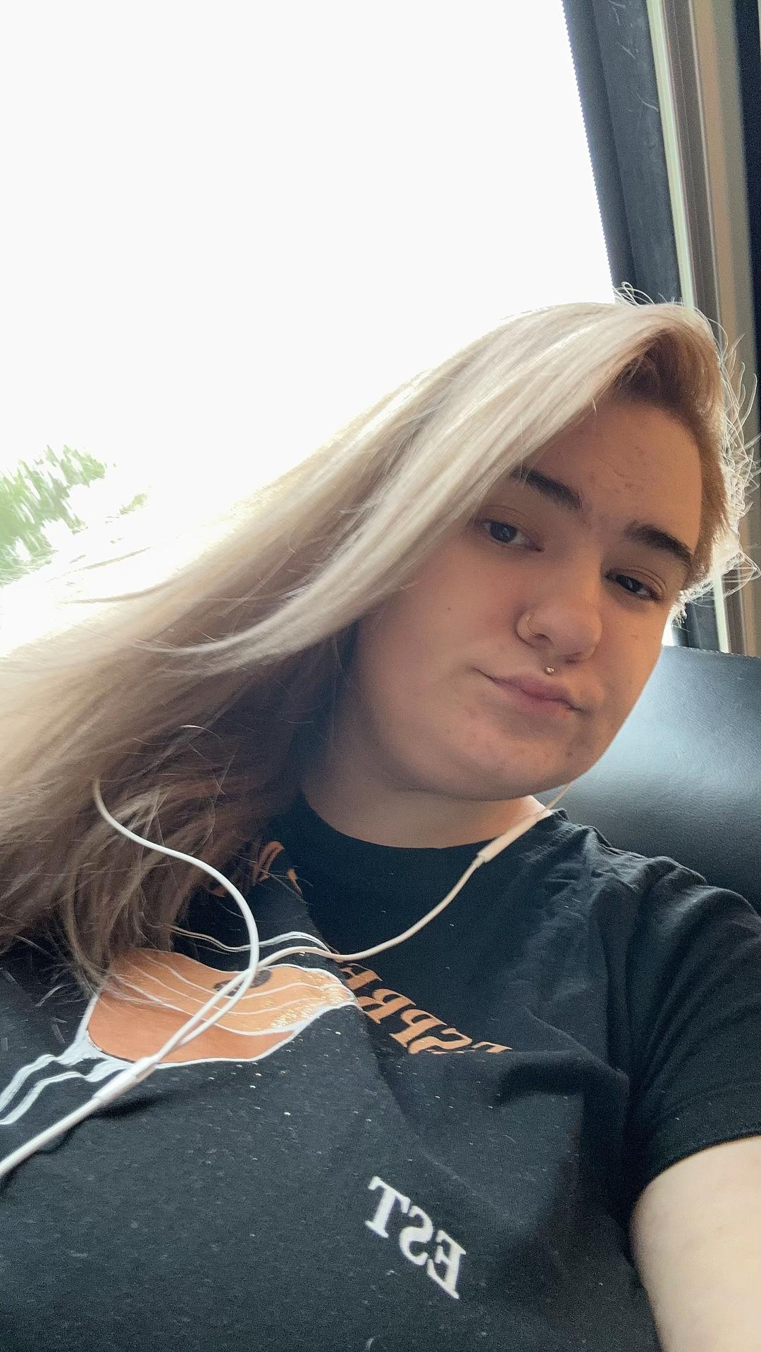 @queengabriela